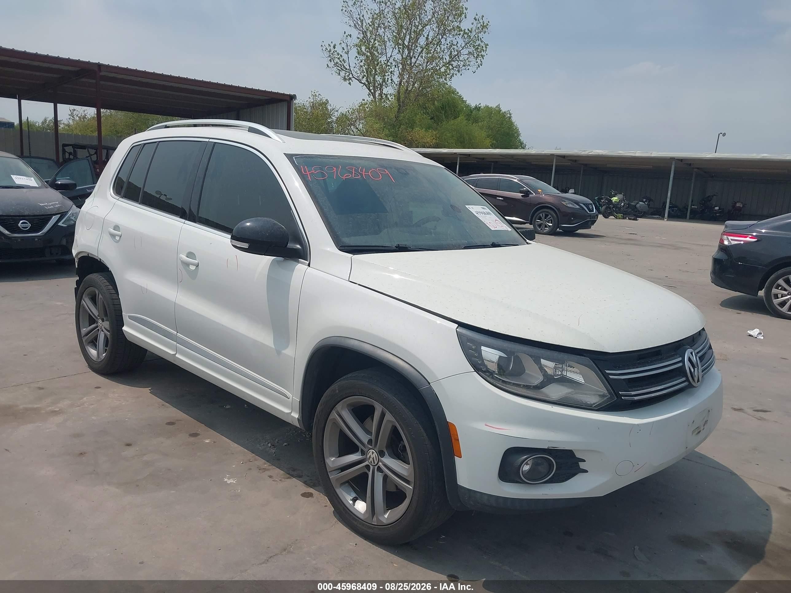 2017 Volkswagen Tiguan VIN WVGUV7AX5HK018058 IAAI salvage auction — Rear End, Salvage (Texas), sold $3,400 on 2026-09-18 (photo 1)