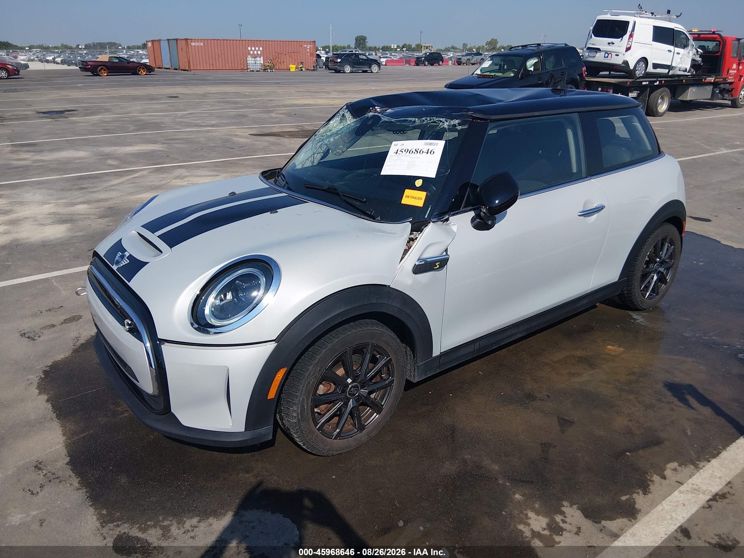 2022 Mini Hard top VIN WMW13DJ09N2R46186 IAAI salvage auction — Top/Roof, Salvage (Missouri), sold $4,450 on 2026-09-20 (photo 2)