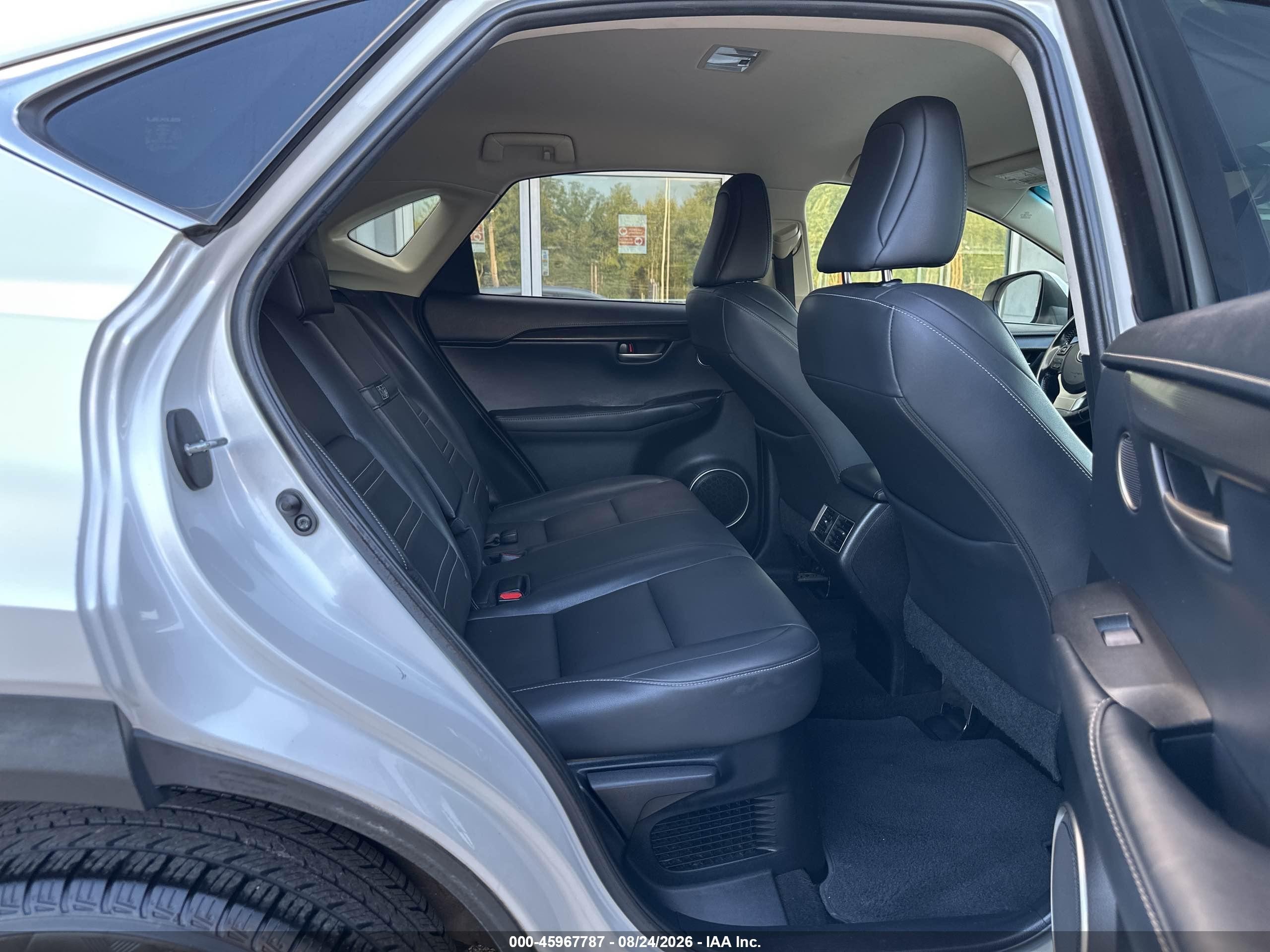 2015 Lexus Nx 200t VIN JTJYARBZ5F2021629 IAAI salvage auction — Normal Wear, Original (New Hampshire), sold $9,200 on 2026-09-09 (photo 8)