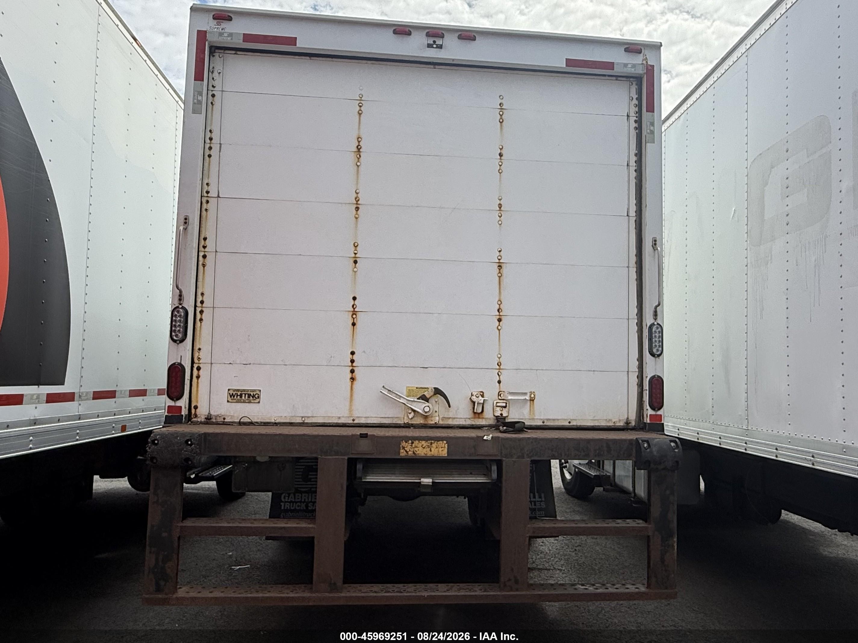 2017 Hino 338 VIN 5PVNV8JV9H4S57145 IAAI salvage auction — Normal Wear, Clear (New Jersey), sold $19,950 on 2026-09-18 (photo 7)