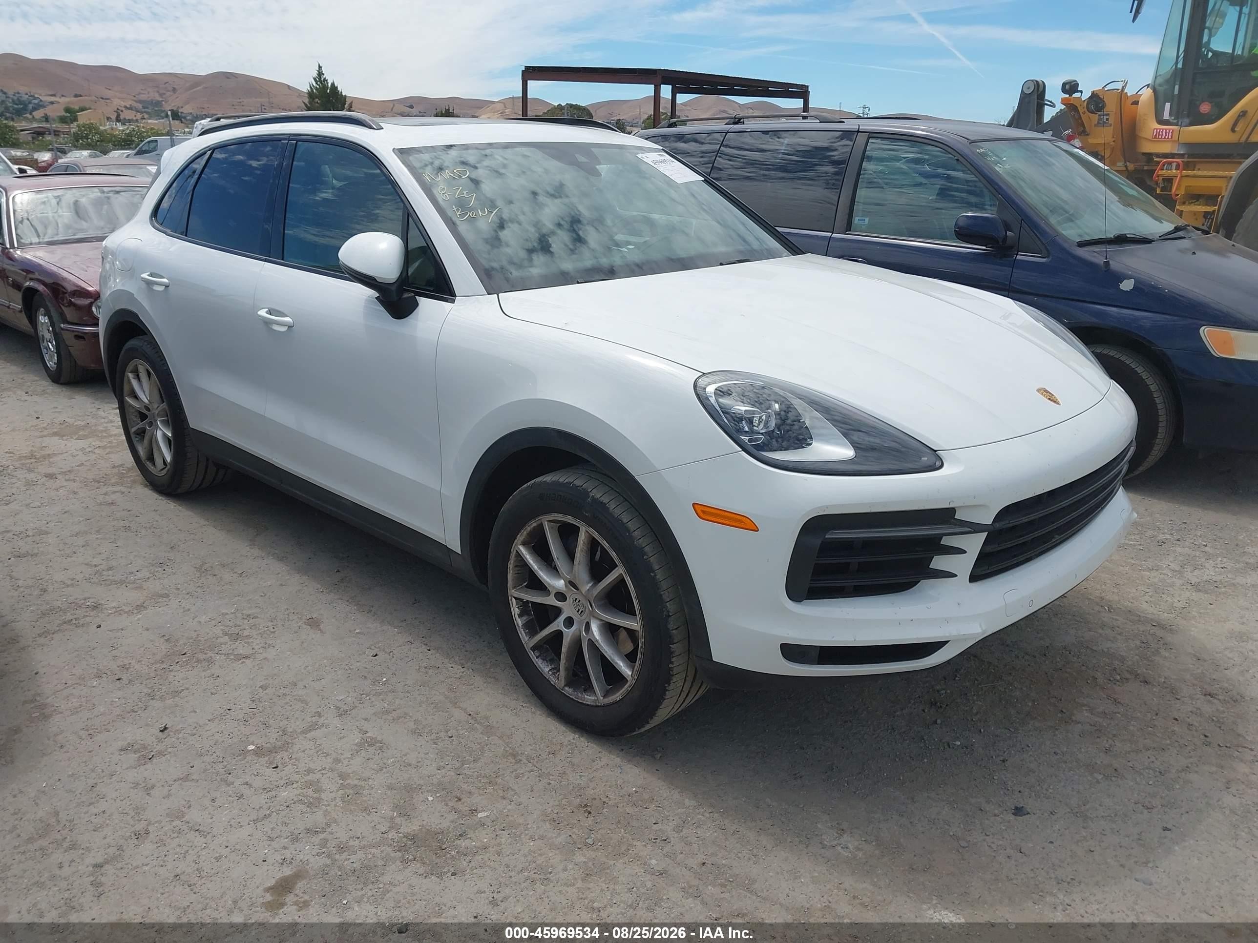 2020 Porsche Cayenne VIN WP1AA2AYXLDA08961 — IAAI salvage auction photo