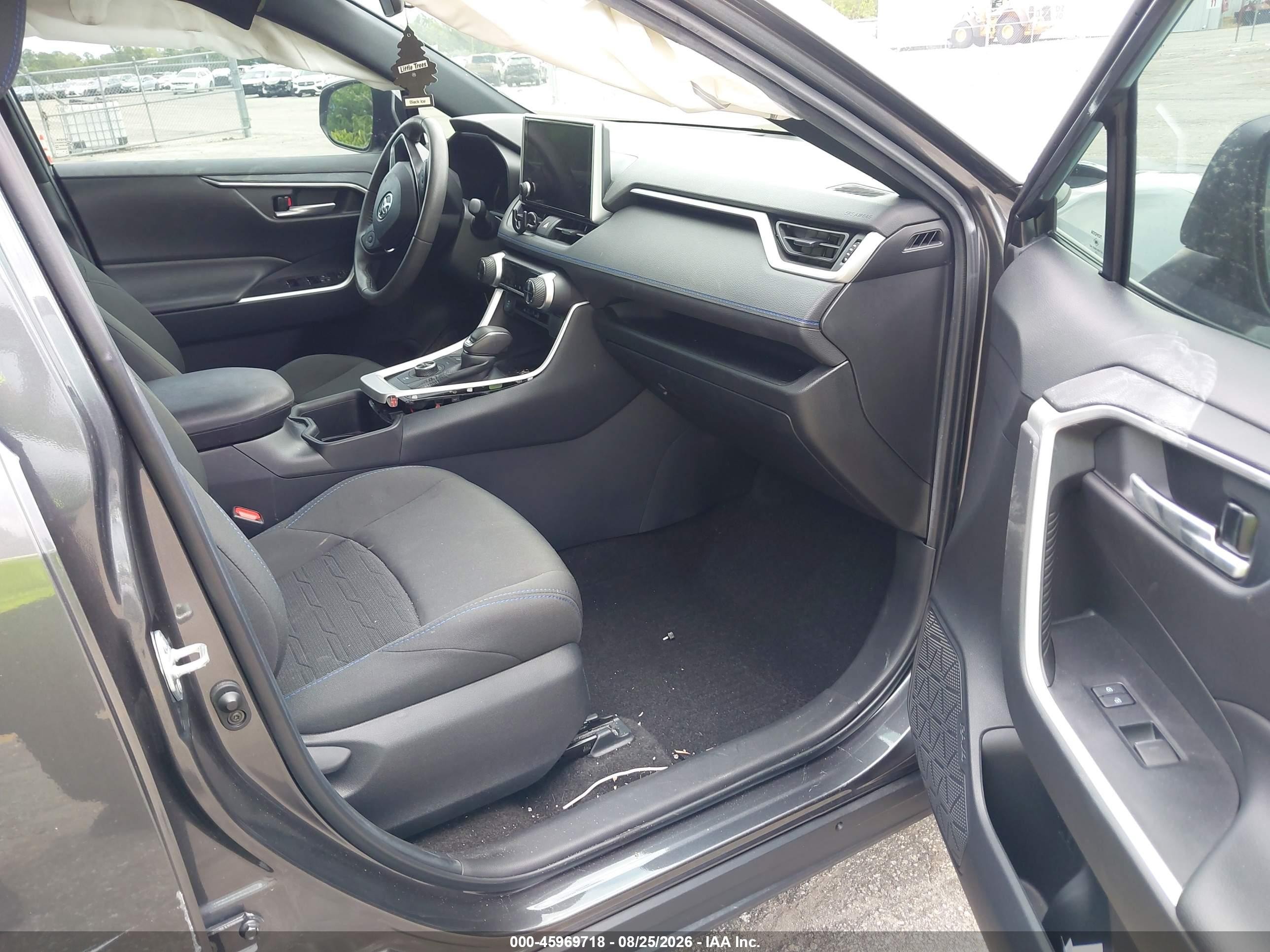 2023 Toyota VIN 4T3T6RFV1PU140003 IAAI salvage auction — Side, Rebuildable (Florida), sold $12,900 on 2026-09-09 (photo 5)