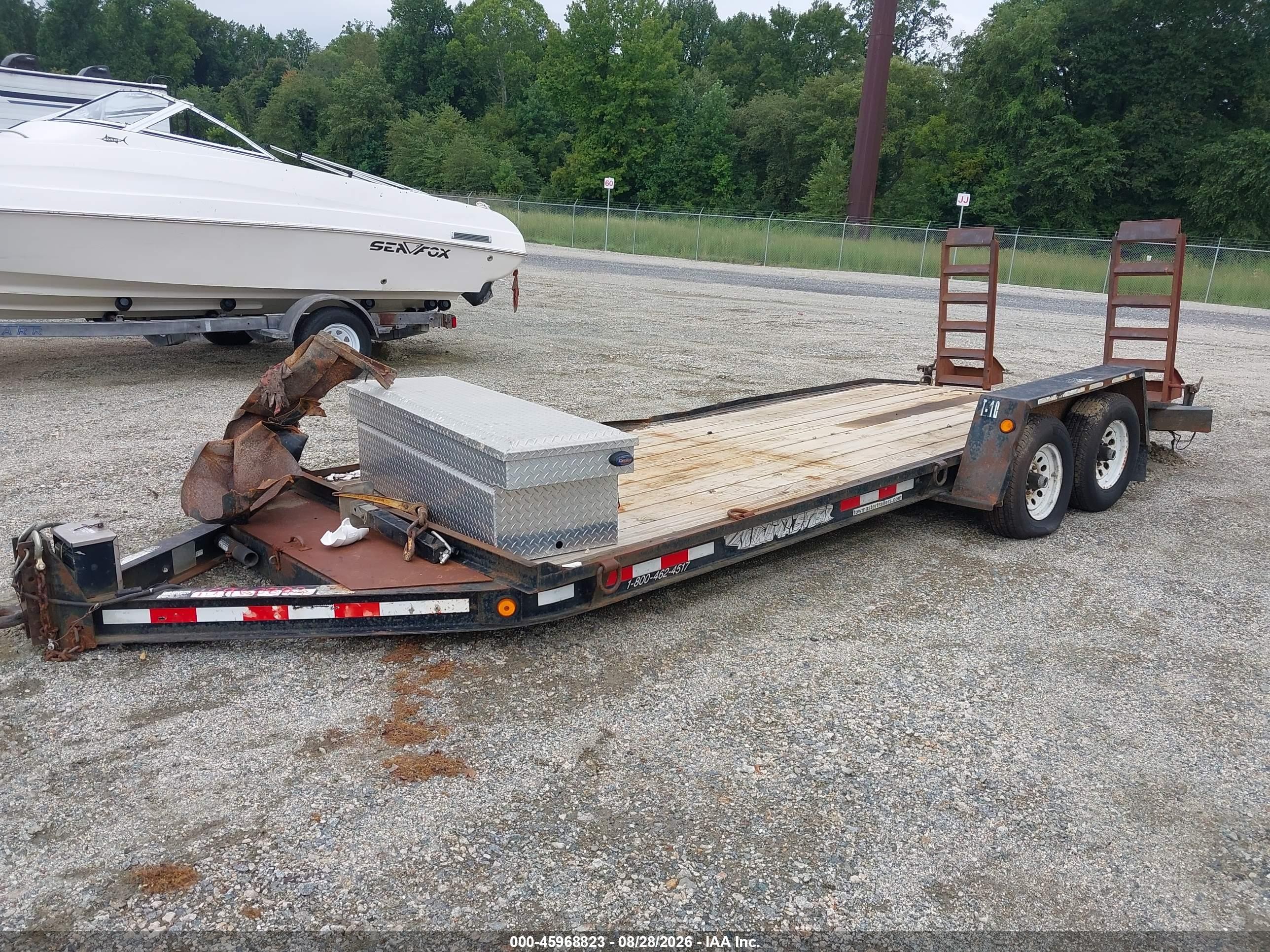 2003 Other Other VIN 4KNUT16293L161075 IAAI salvage auction — Side, Salvage (Delaware), sold $25 on 2026-10-12 (photo 2)