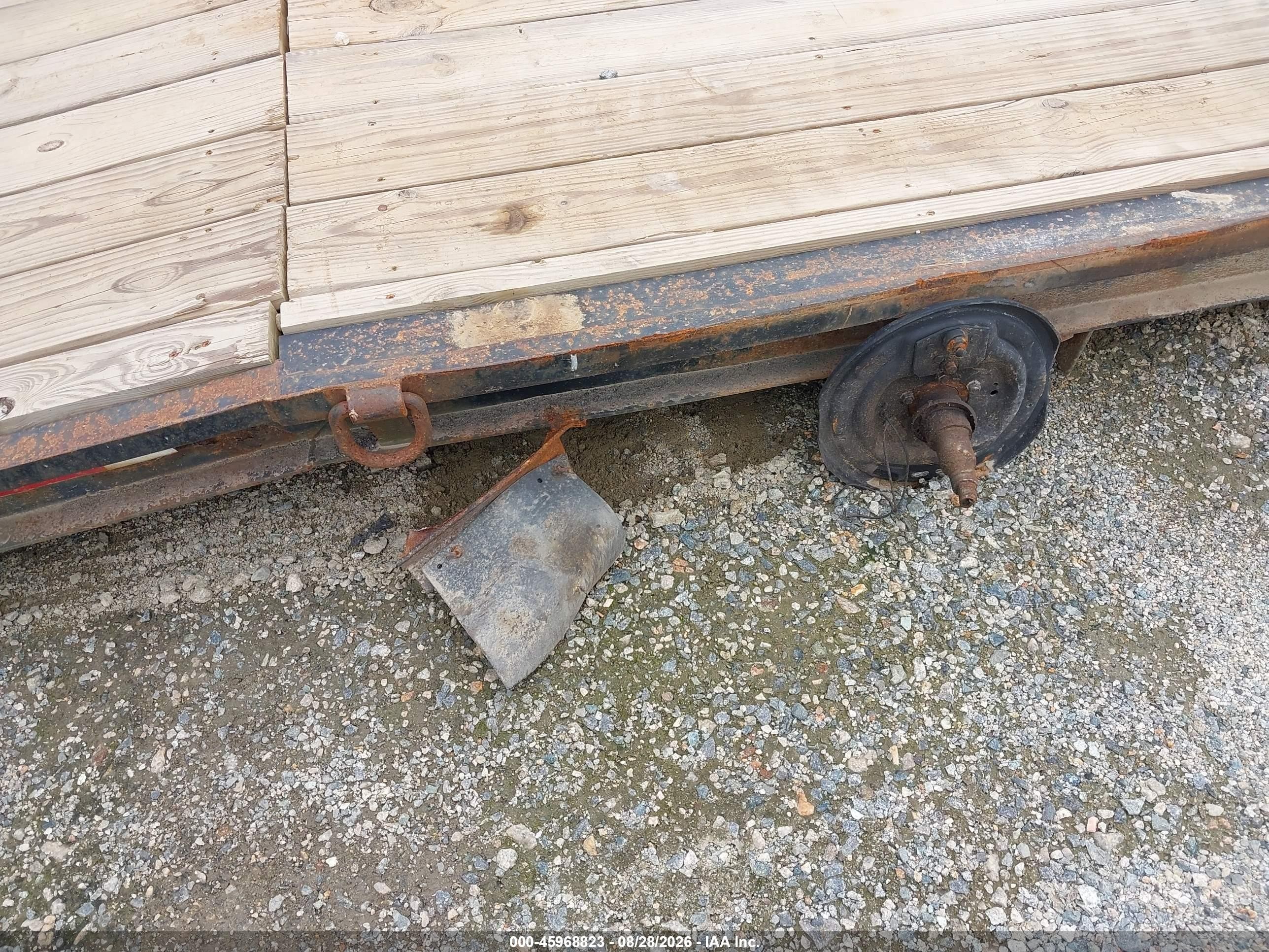 2003 Other Other VIN 4KNUT16293L161075 IAAI salvage auction — Side, Salvage (Delaware), sold $25 on 2026-10-12 (photo 7)