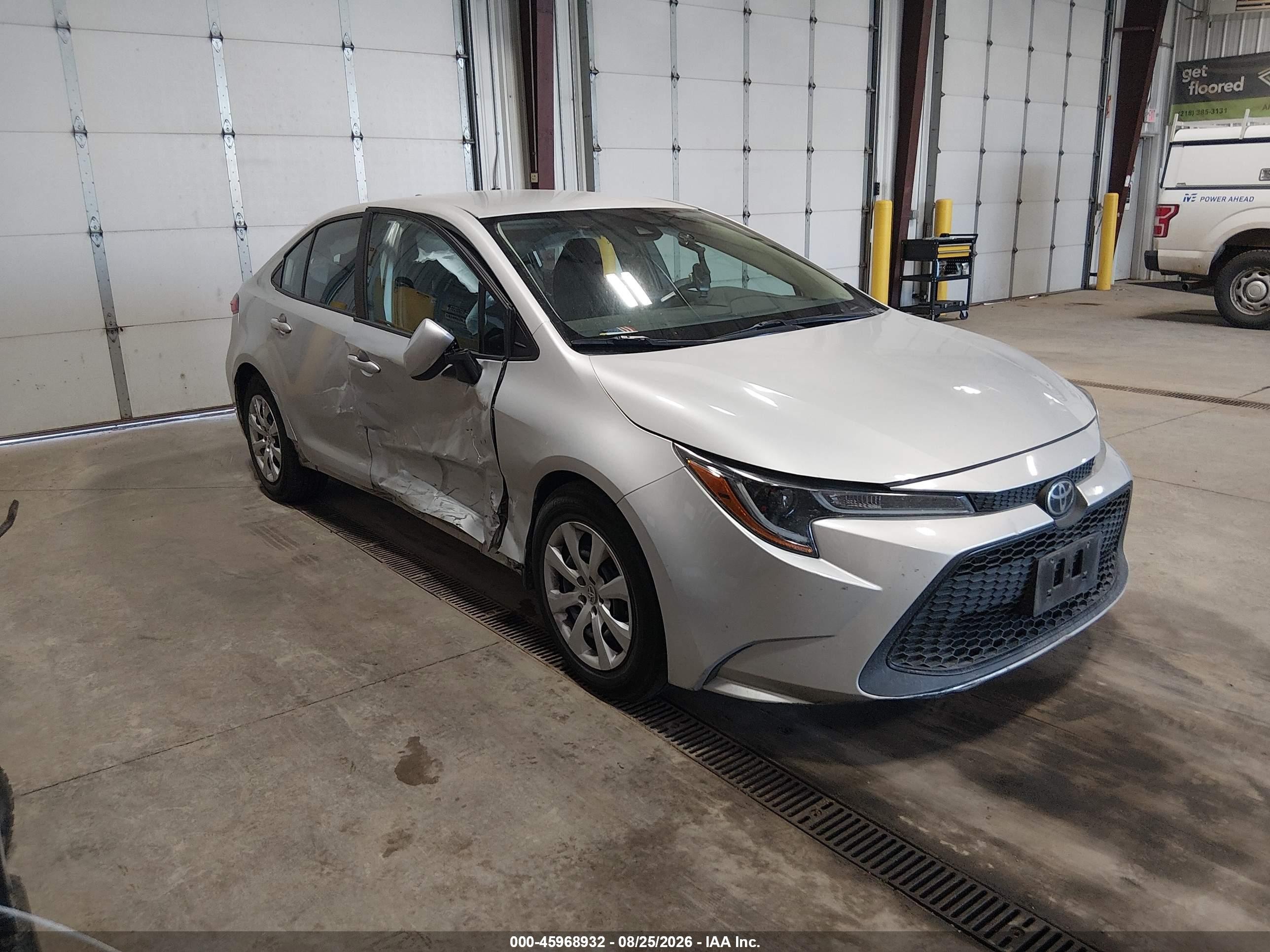 2020 Toyota Corolla VIN 5YFEPRAE9LP042810 — IAAI salvage auction photo
