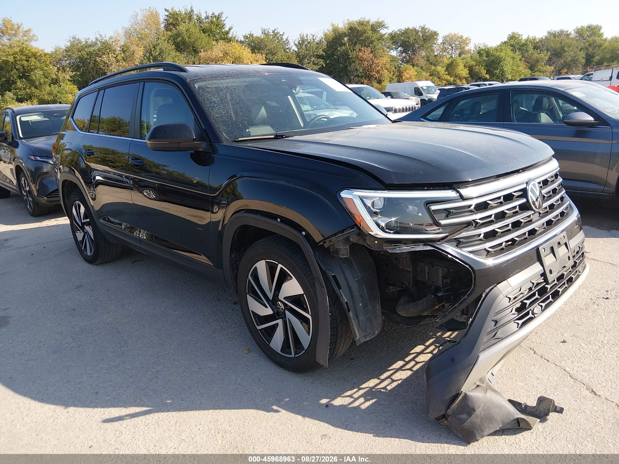 2024 Volkswagen Atlas VIN 1V2HR2CA8RC581931 — IAAI salvage auction photo