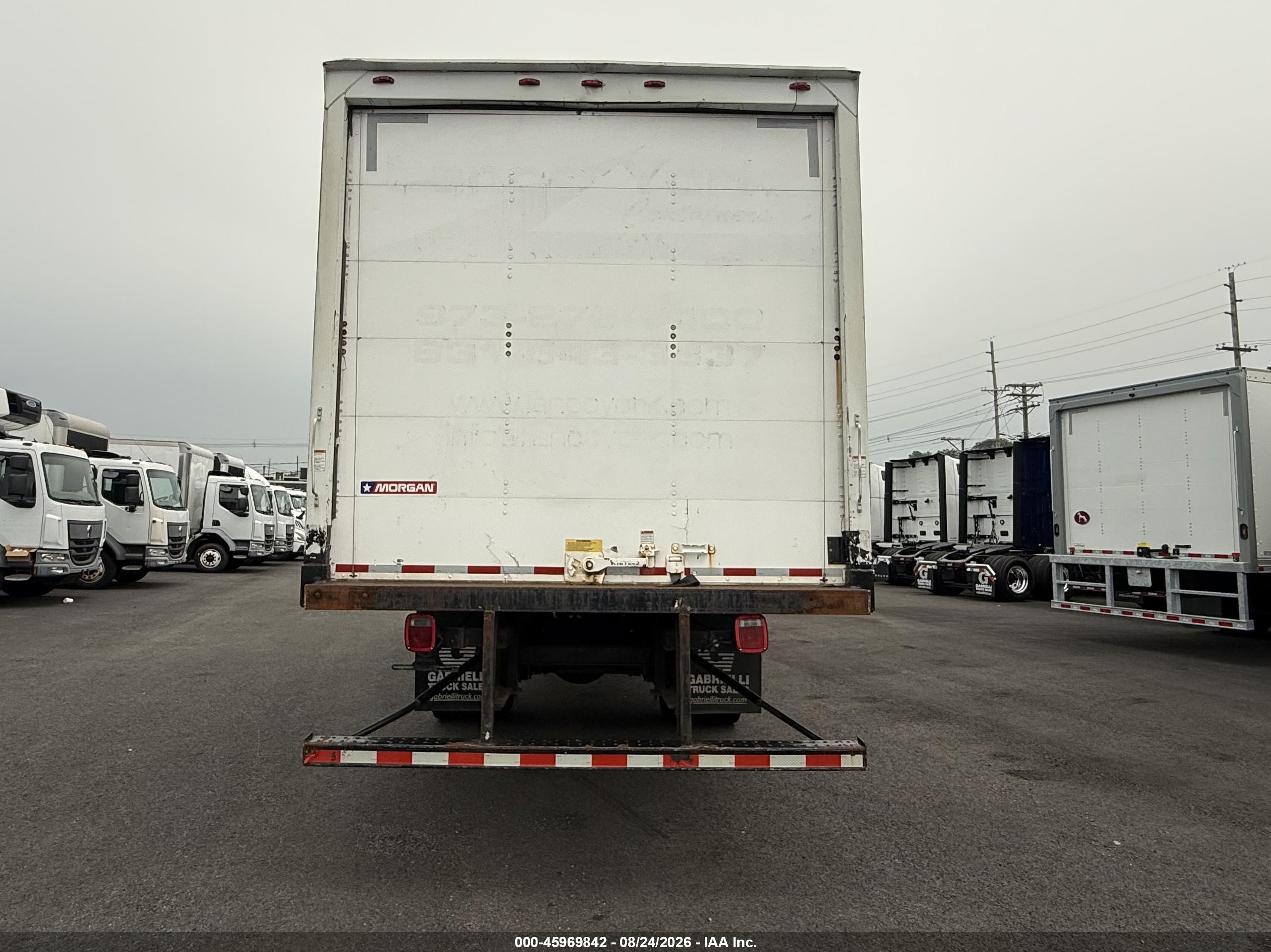 2019 Hino 268a VIN 5PVNJ8JVXK4S73079 IAAI salvage auction — Normal Wear, Clear (New Jersey), sold $28,950 on 2026-09-18 (photo 5)