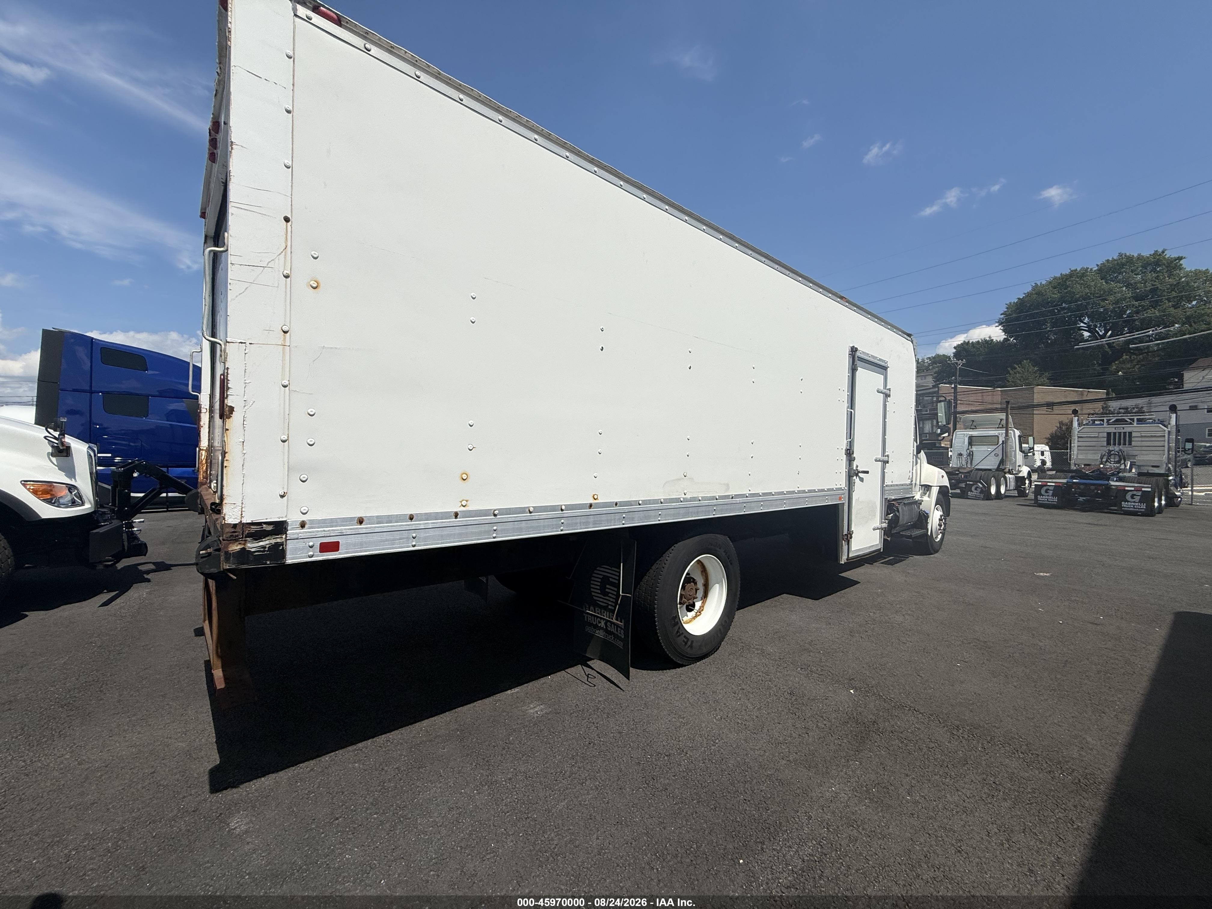 2015 Hino 268a VIN 5PVNJ8JT9F4S56181 IAAI salvage auction — Normal Wear, Clear (New Jersey), sold $18,950 on 2026-09-18 (photo 4)