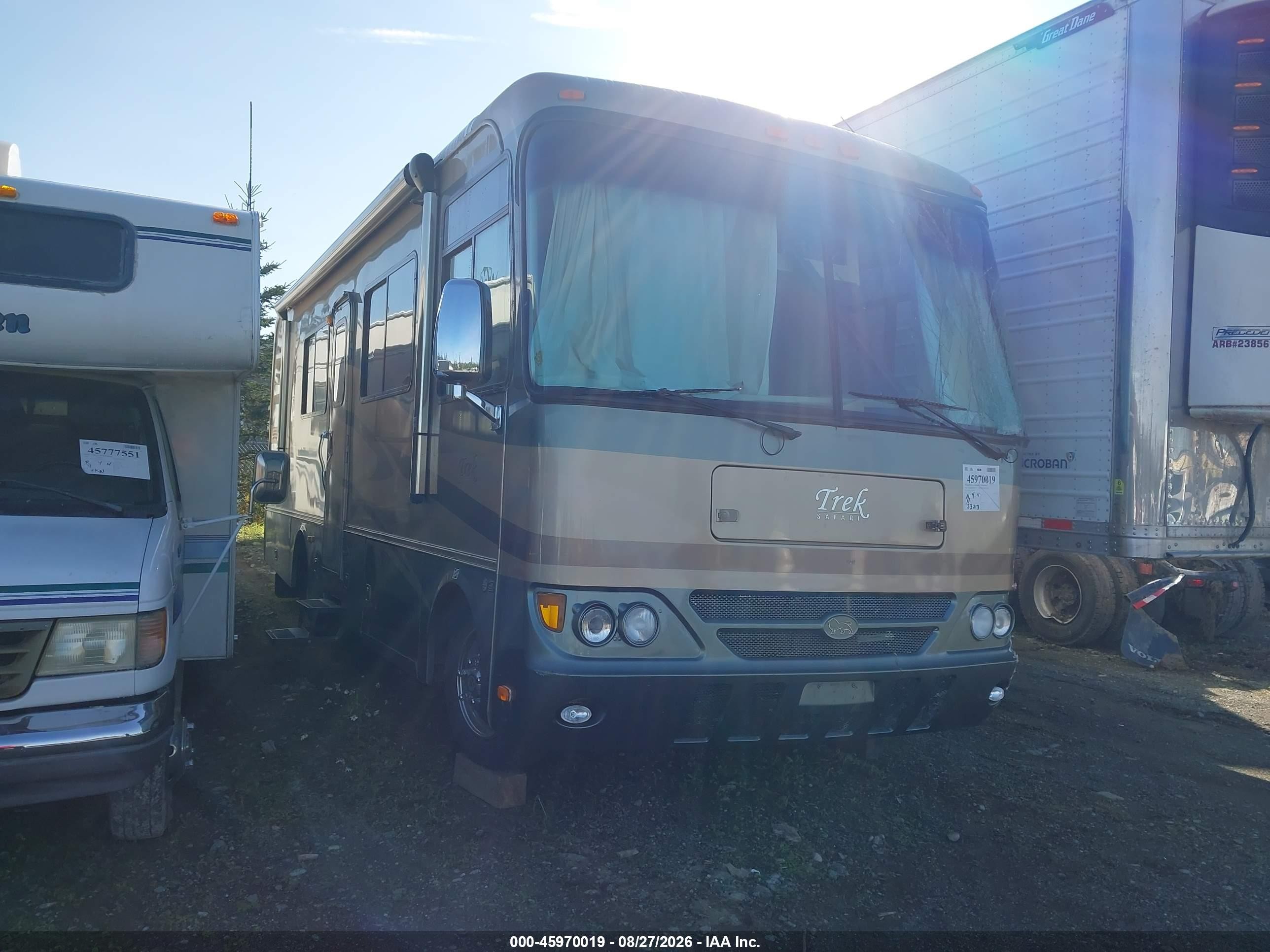 2004 Workhorse Custom Chassis Motorhome Chassis VIN 5B4LP57G143393459 IAAI salvage auction — Side, Bill Of Sale (Alaska), sold $625 on 2026-09-22 (photo 1)