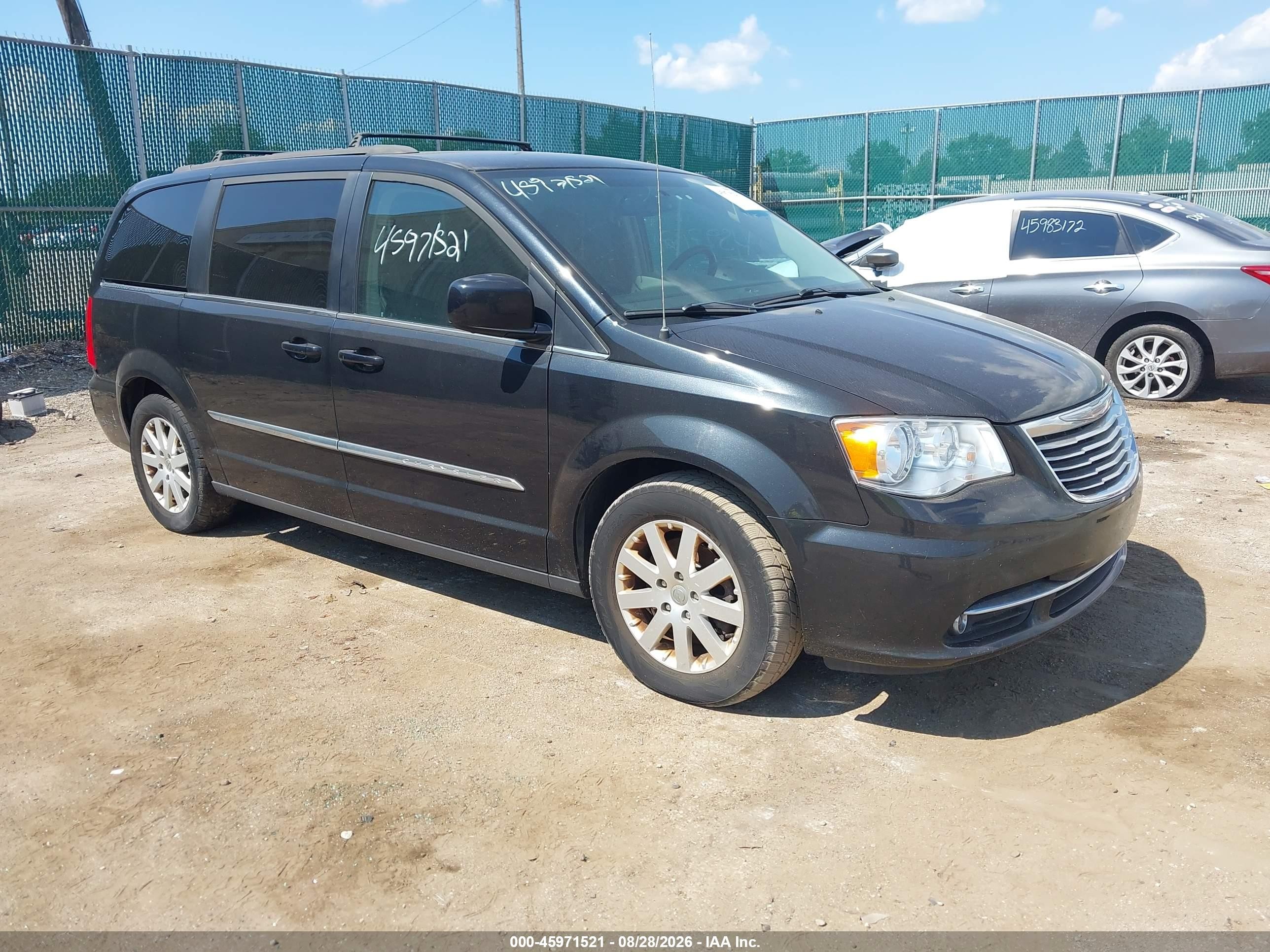 2016 Chrysler Town & country VIN 2C4RC1BG3GR289728 IAAI salvage auction — Normal Wear, Clear (Indiana), sold $1,875 on 2026-09-09 (photo 1)