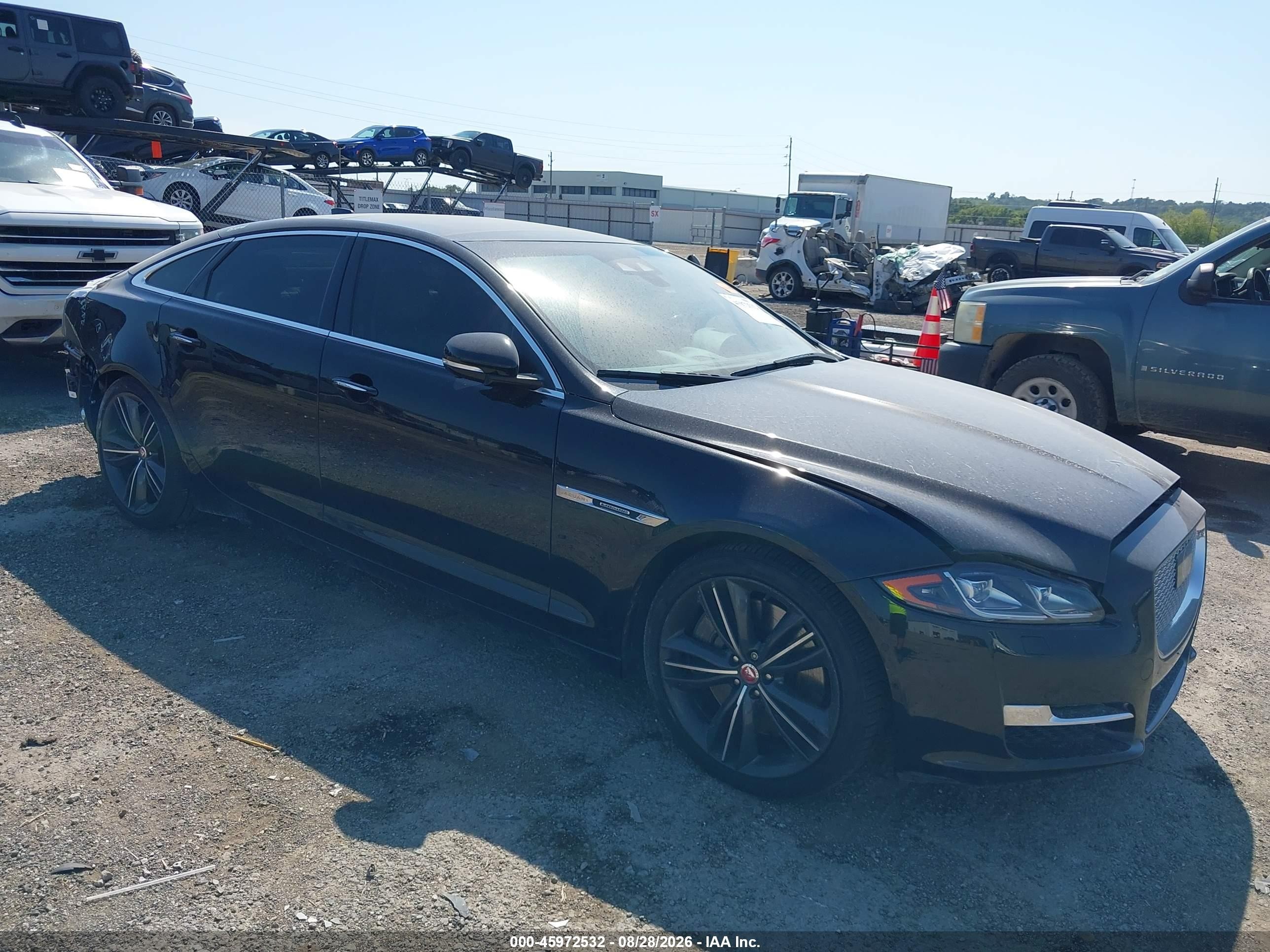 2019 Jaguar XJ-Series VIN SAJWA2GE0KMW22437 — IAAI salvage auction photo