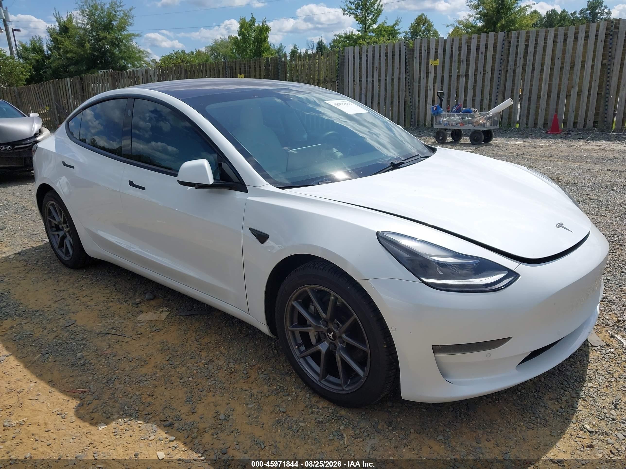 2021 Tesla Model 3 VIN 5YJ3E1EB5MF927016 — IAAI salvage auction photo