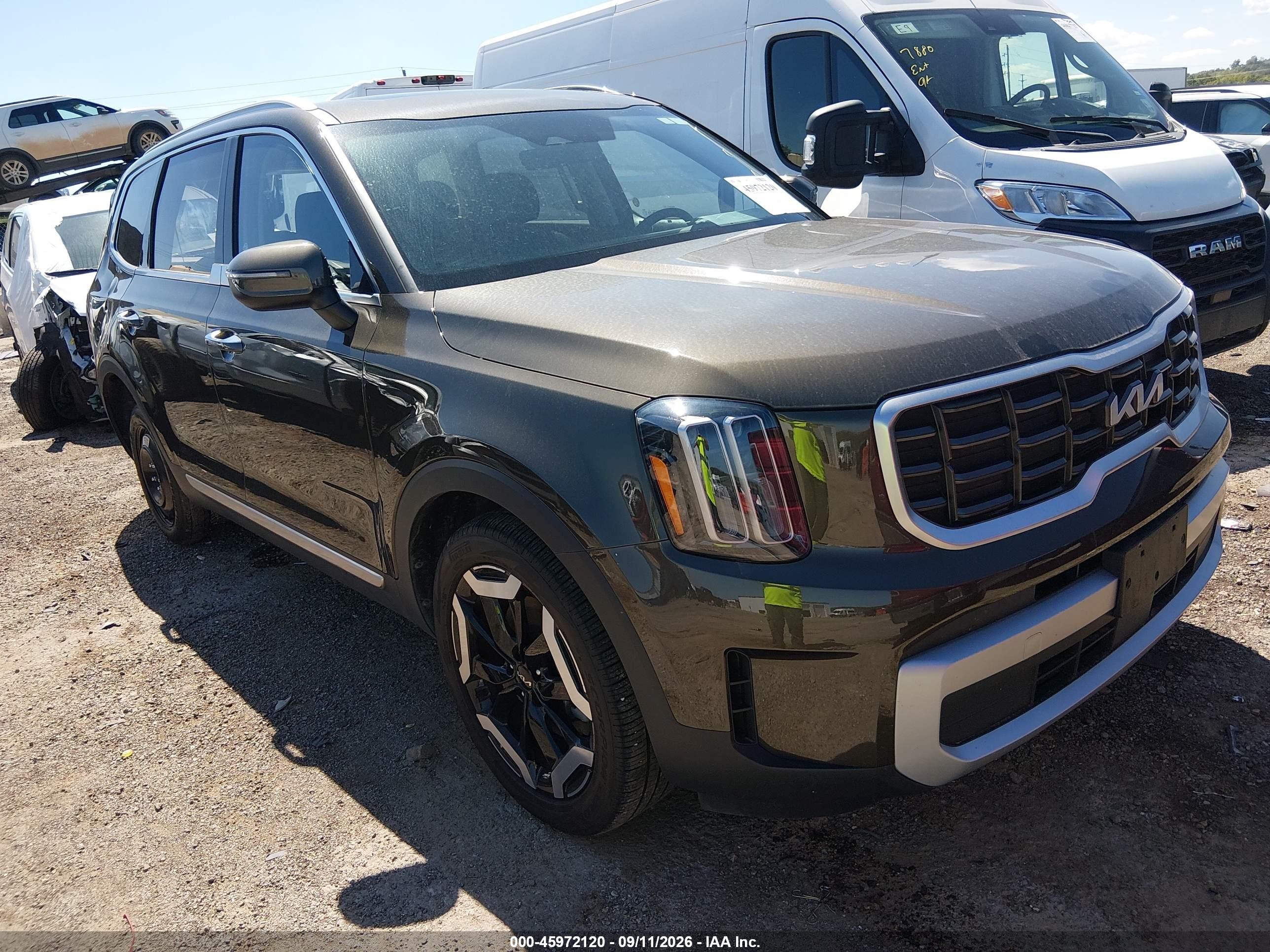 2025 Kia Telluride VIN 5XYP6DGC7SG690069 — IAAI salvage auction photo