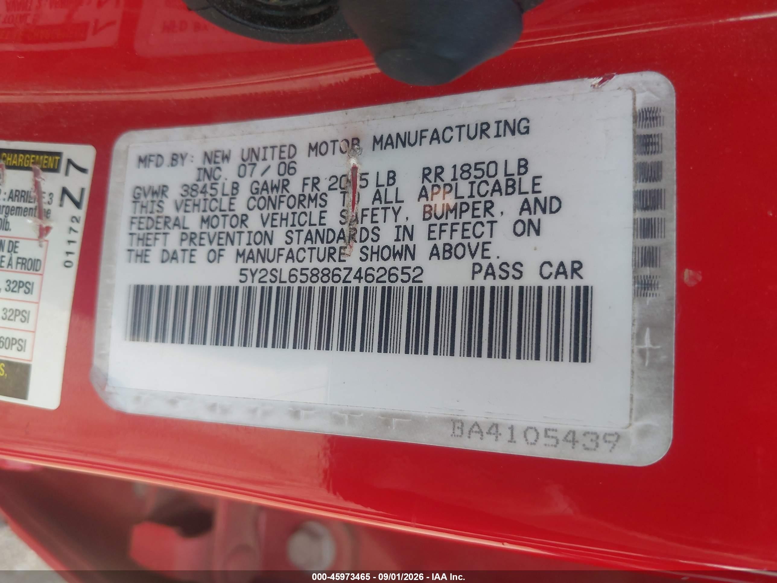 2006 Pontiac Vibe VIN 5Y2SL65886Z462652 IAAI salvage auction — Front End, Clear (Virginia), sold $700 on 2026-09-24 (photo 9)