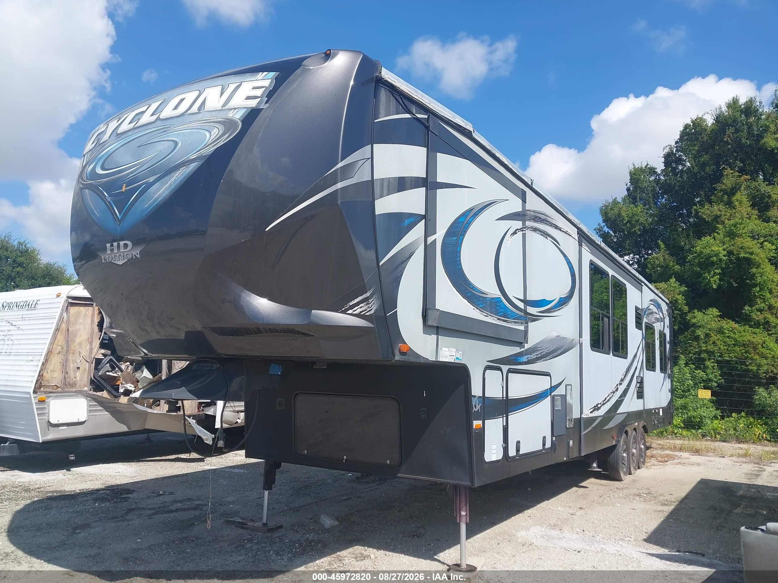 2015 Heartland 4200 Cyclone VIN 5SFCG443XFE287683 IAAI salvage auction — Storm Damage, Clear (Florida), sold $3,400 on 2026-09-09 (photo 2)