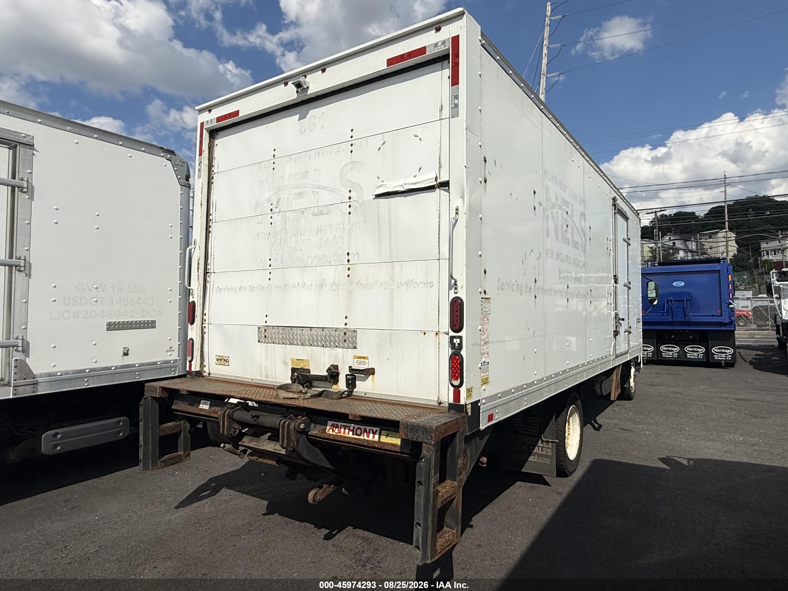 2020 Hino 195 VIN JHHSDM2H0LK010881 IAAI salvage auction — Normal Wear, Clear (New Jersey), sold $24,950 on 2026-09-18 (photo 3)