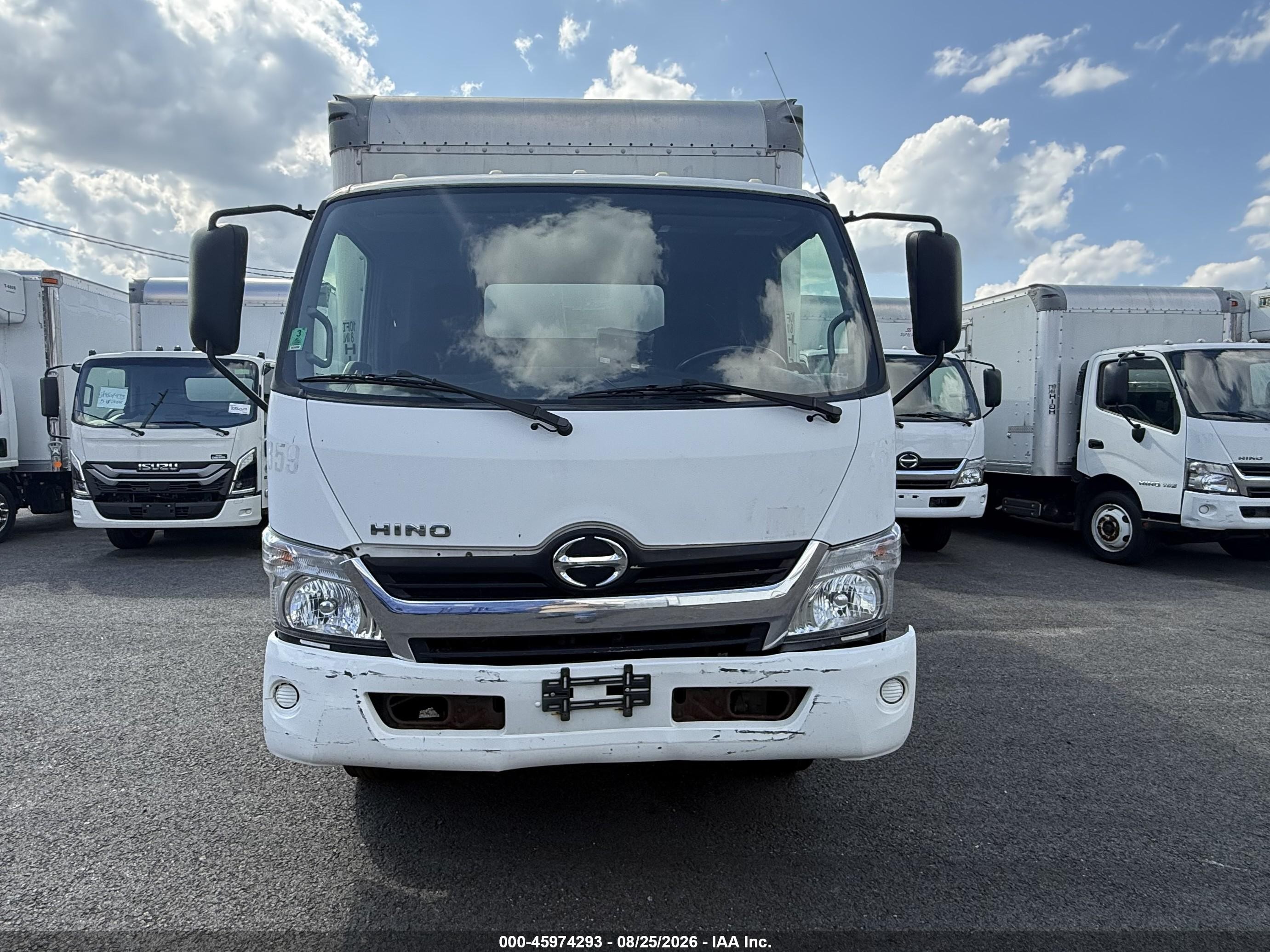 2020 Hino 195 VIN JHHSDM2H0LK010881 IAAI salvage auction — Normal Wear, Clear (New Jersey), sold $24,950 on 2026-09-18 (photo 5)
