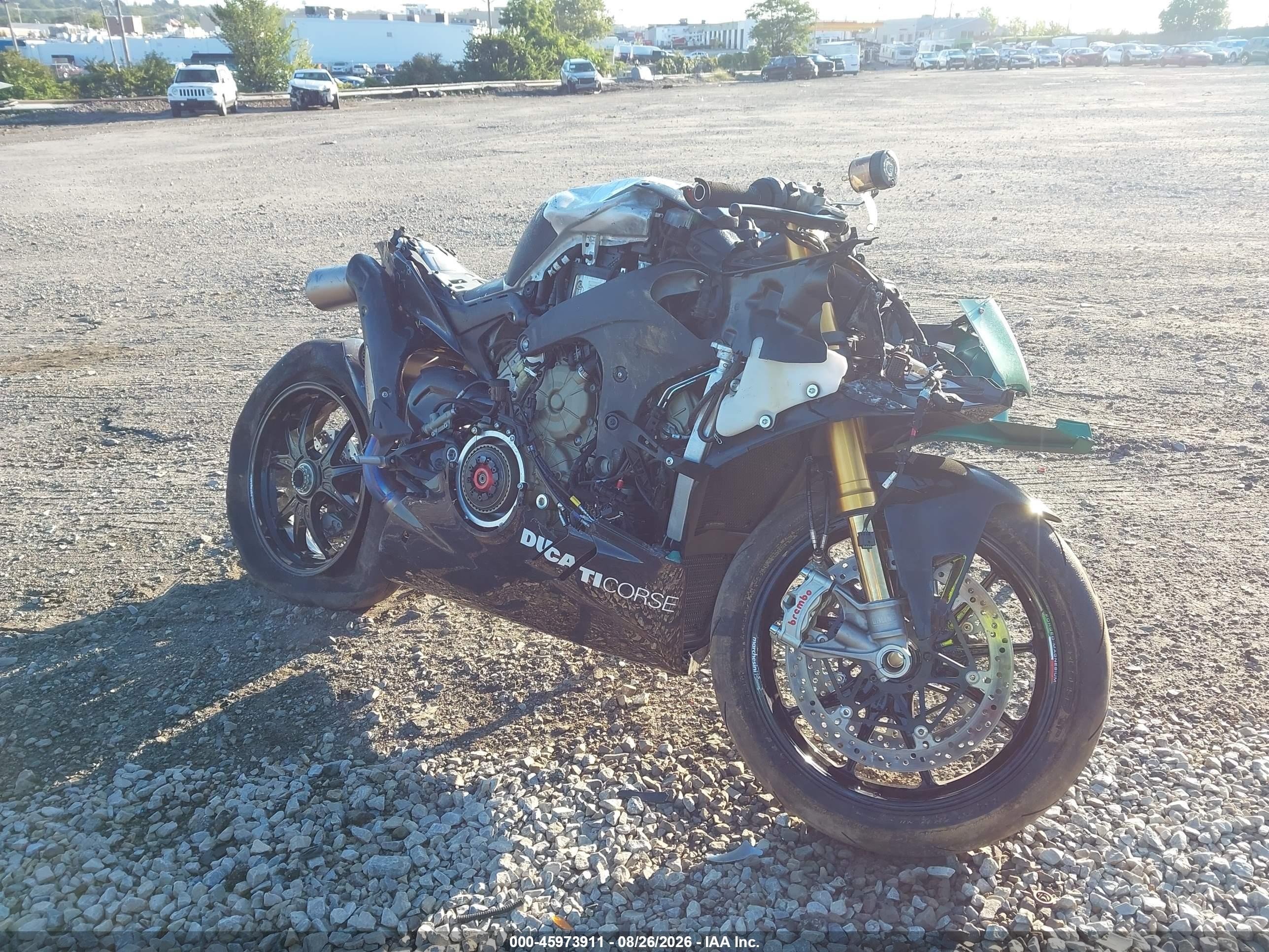 2024 Ducati PANIGALE VIN ZDMDAGZW5RB007501 — IAAI salvage auction photo