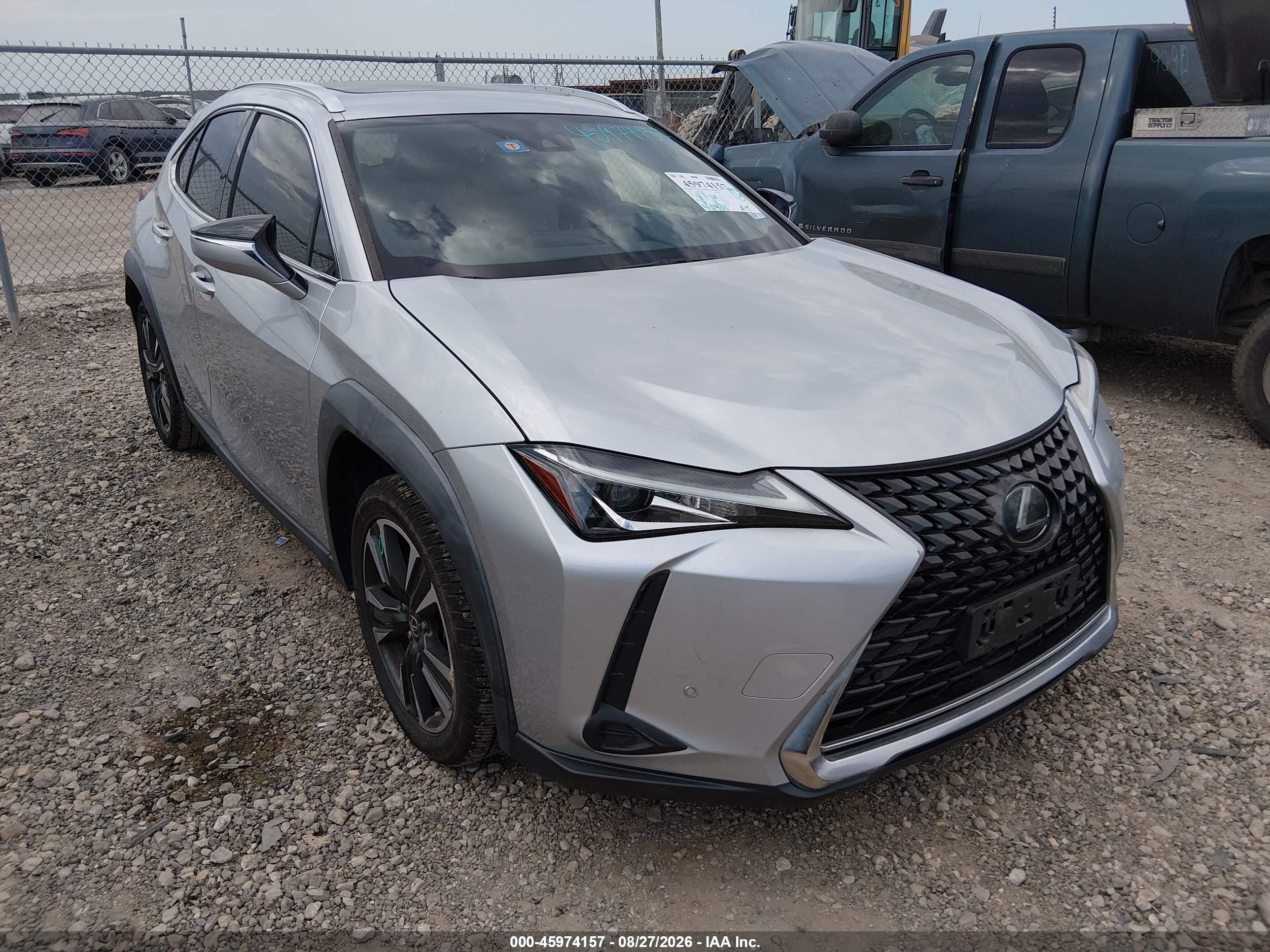 2019 Lexus UX 200 VIN JTHY3JBH0K2013999 — IAAI salvage auction photo