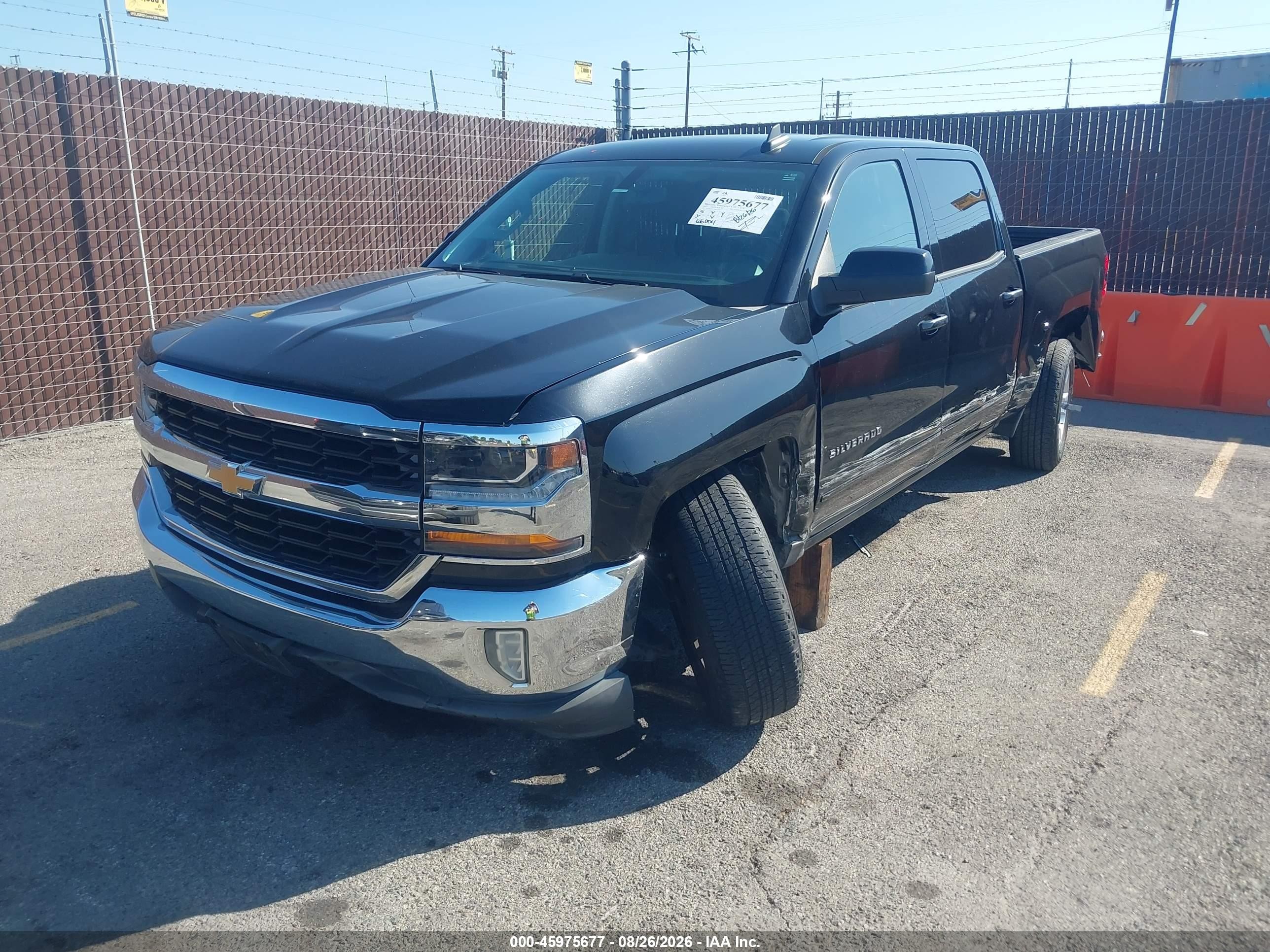2017 Chevrolet Silverado VIN 3GCPCREC7HG122827 IAAI salvage auction — Side, Salvage (California), sold $8,900 on 2026-09-14 (photo 2)