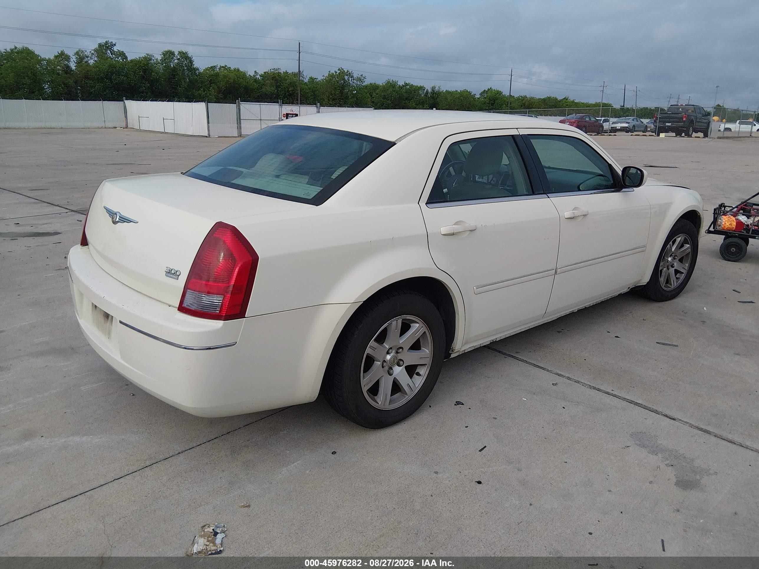2006 Chrysler 300 VIN 2C3KA53G96H224789 IAAI salvage auction — Normal Wear, Original (Texas), sold $550 on 2026-09-10 (photo 4)