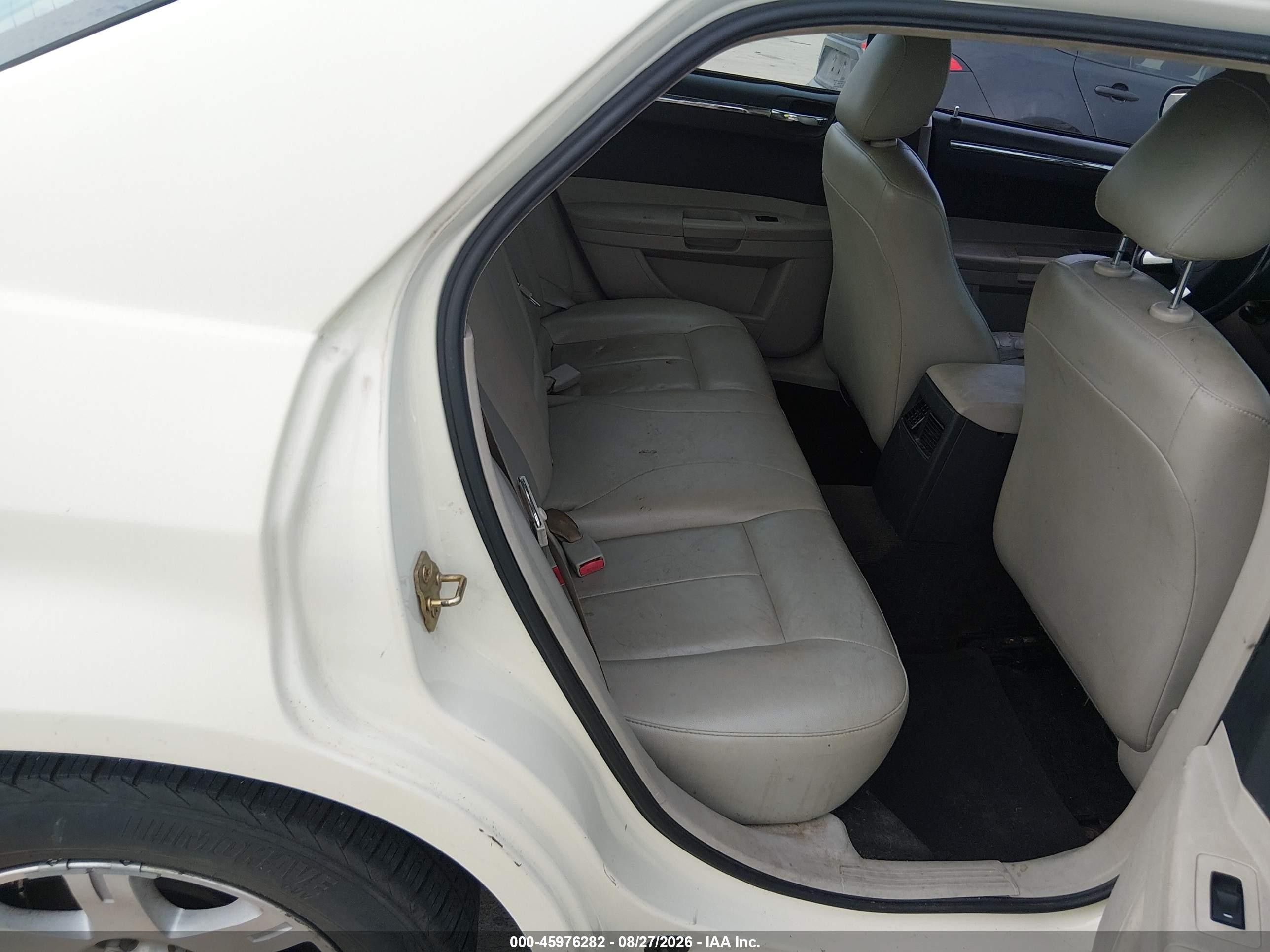 2006 Chrysler 300 VIN 2C3KA53G96H224789 IAAI salvage auction — Normal Wear, Original (Texas), sold $550 on 2026-09-10 (photo 8)