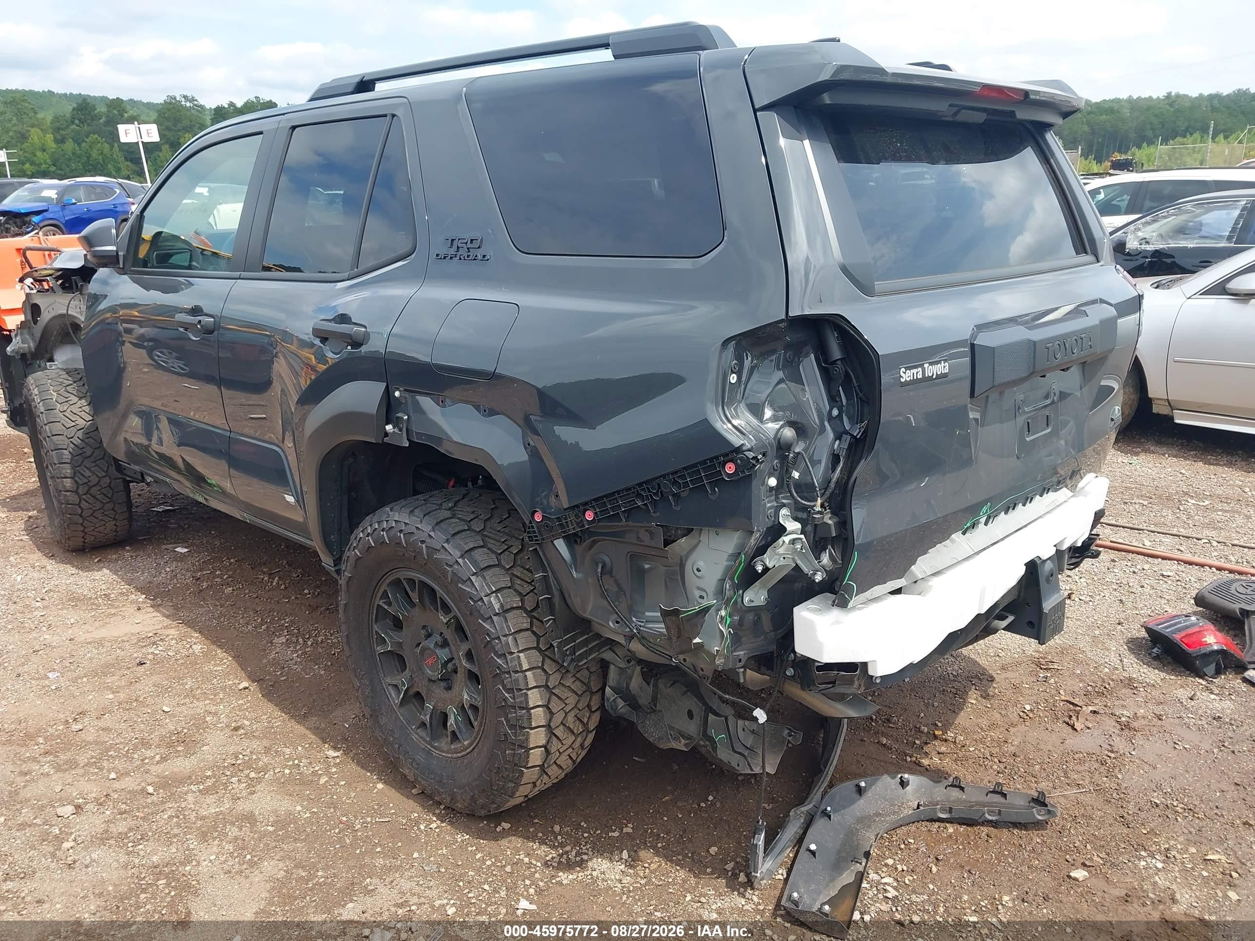 2025 Toyota 4Runner VIN JTEVA5BR0S5070174 IAAI salvage auction — Front & Rear, Salvage (Alabama), sold $31,000 on 2026-09-25 (photo 3)