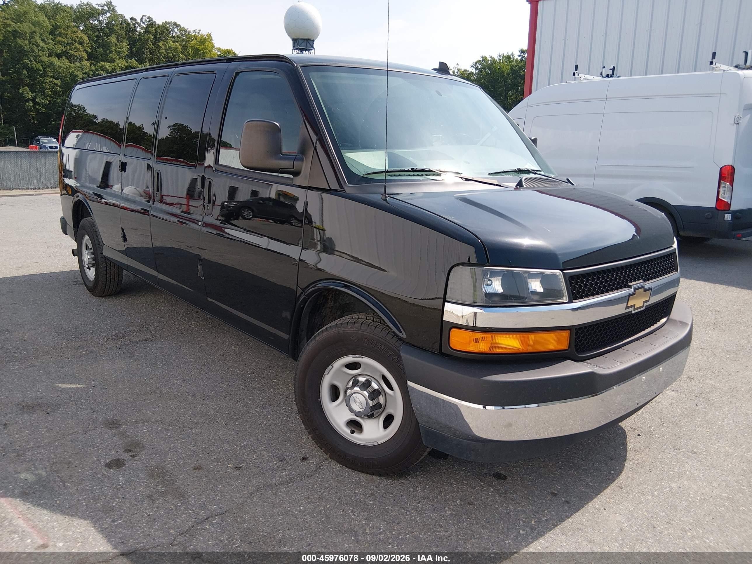 2017 Chevrolet Express 3500 VIN 1GAZGPFF1H1320255 — IAAI salvage auction photo