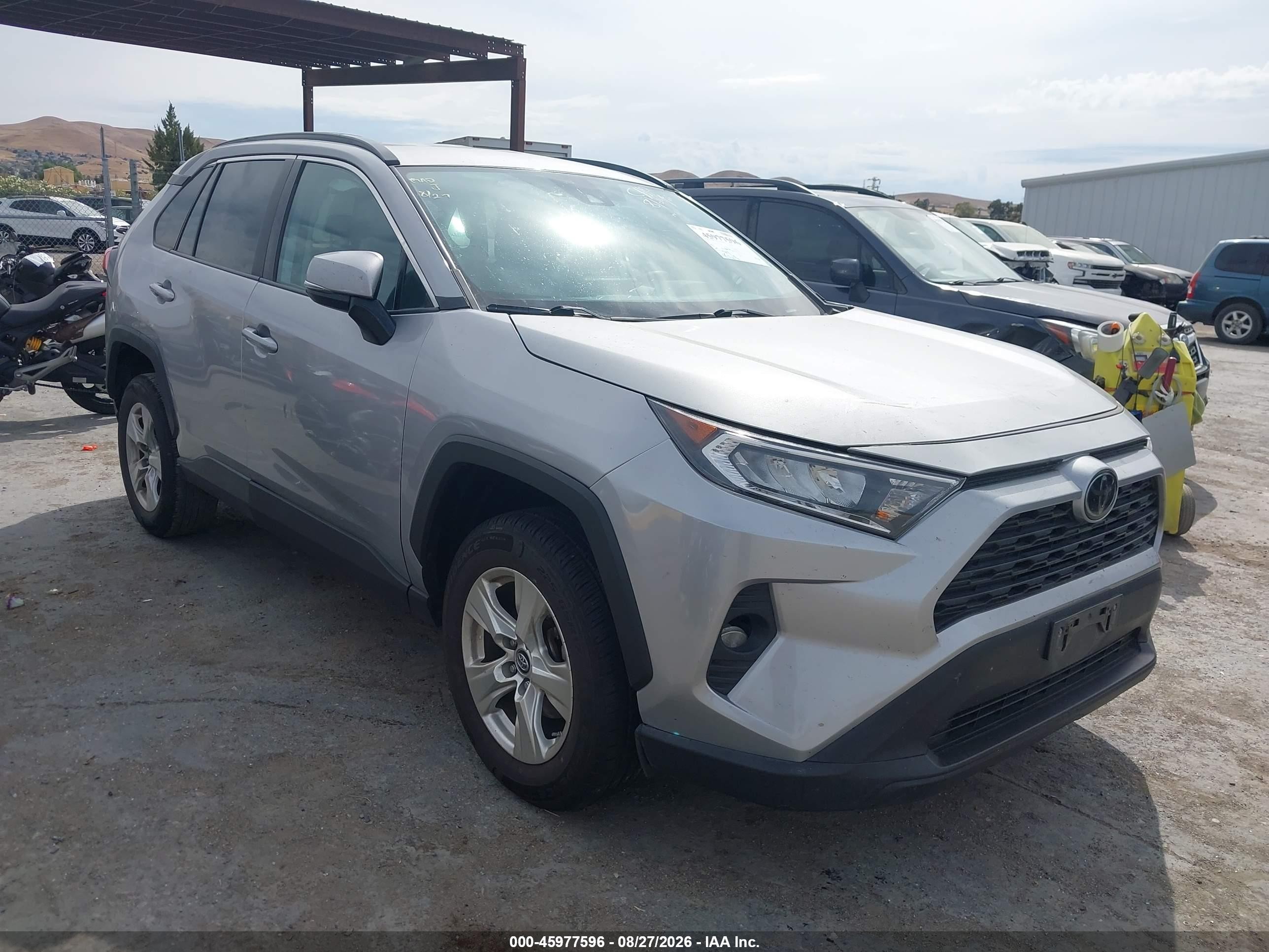 2020 Toyota RAV4 VIN 2T3W1RFV1LW089186 — IAAI salvage auction photo