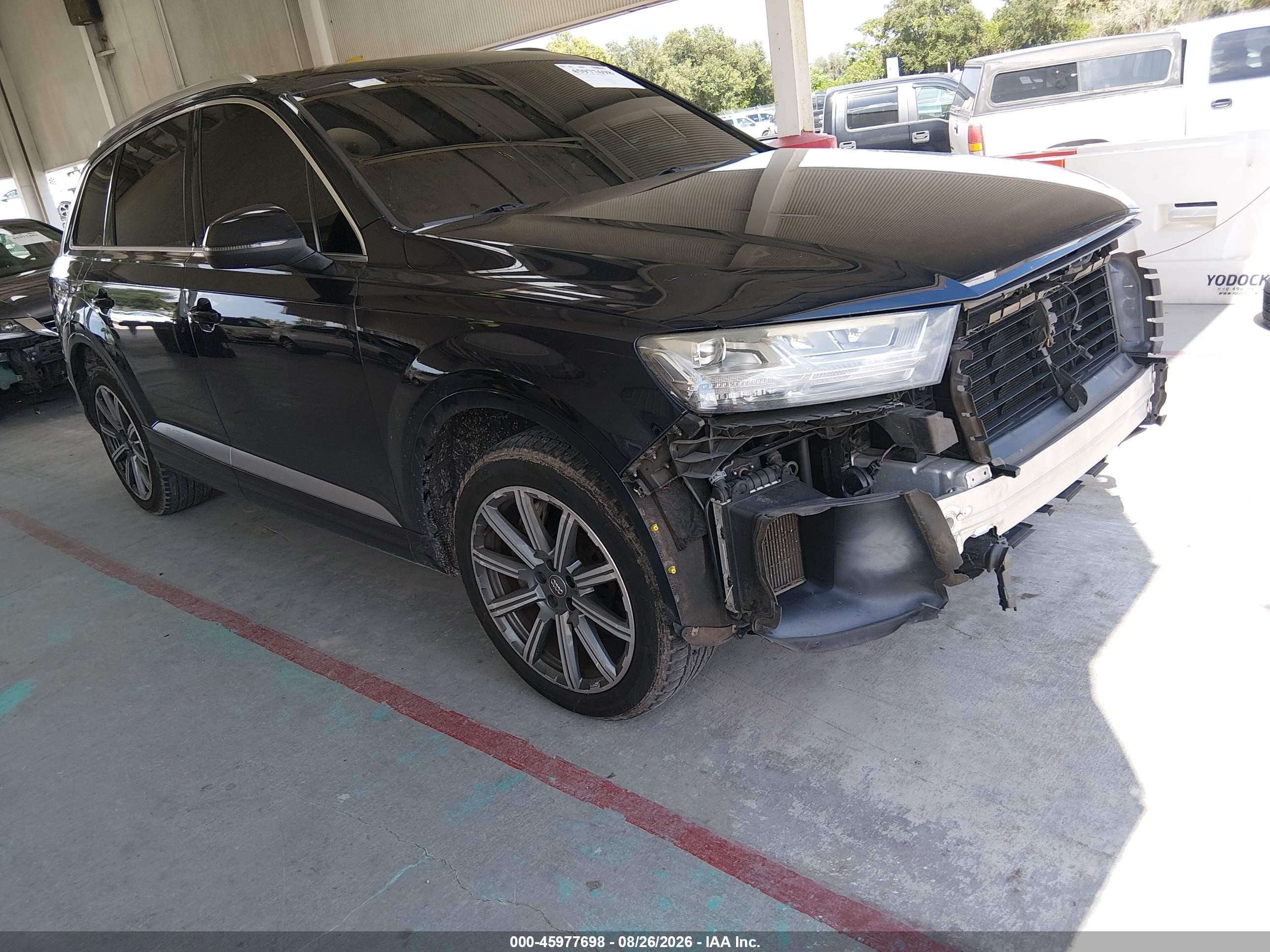 2017 Audi Q7 VIN WA1LAAF73HD053942 IAAI salvage auction — Front End, Rebuildable (Florida), sold $3,400 on 2026-09-19 (photo 1)