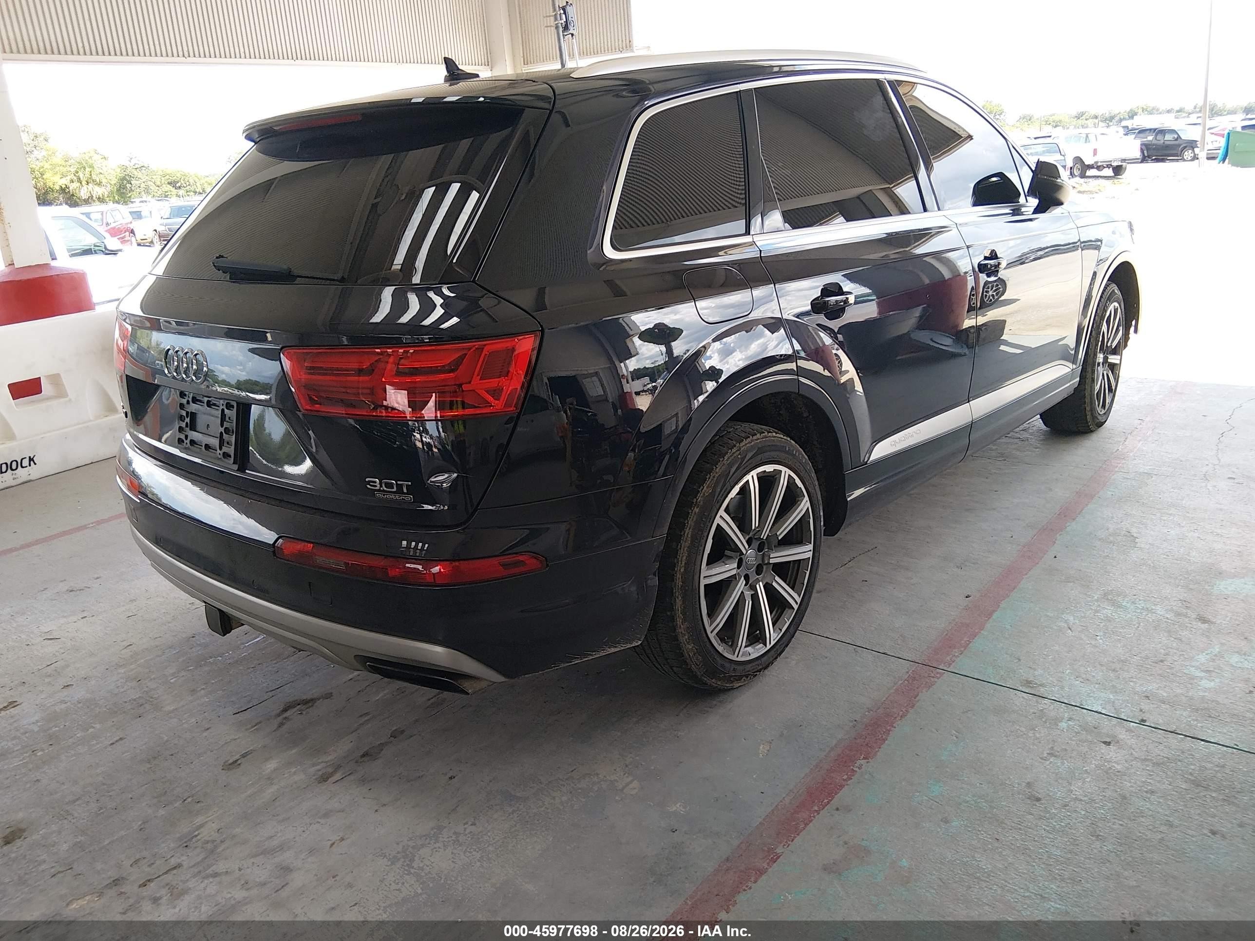 2017 Audi Q7 VIN WA1LAAF73HD053942 IAAI salvage auction — Front End, Rebuildable (Florida), sold $3,400 on 2026-09-19 (photo 4)