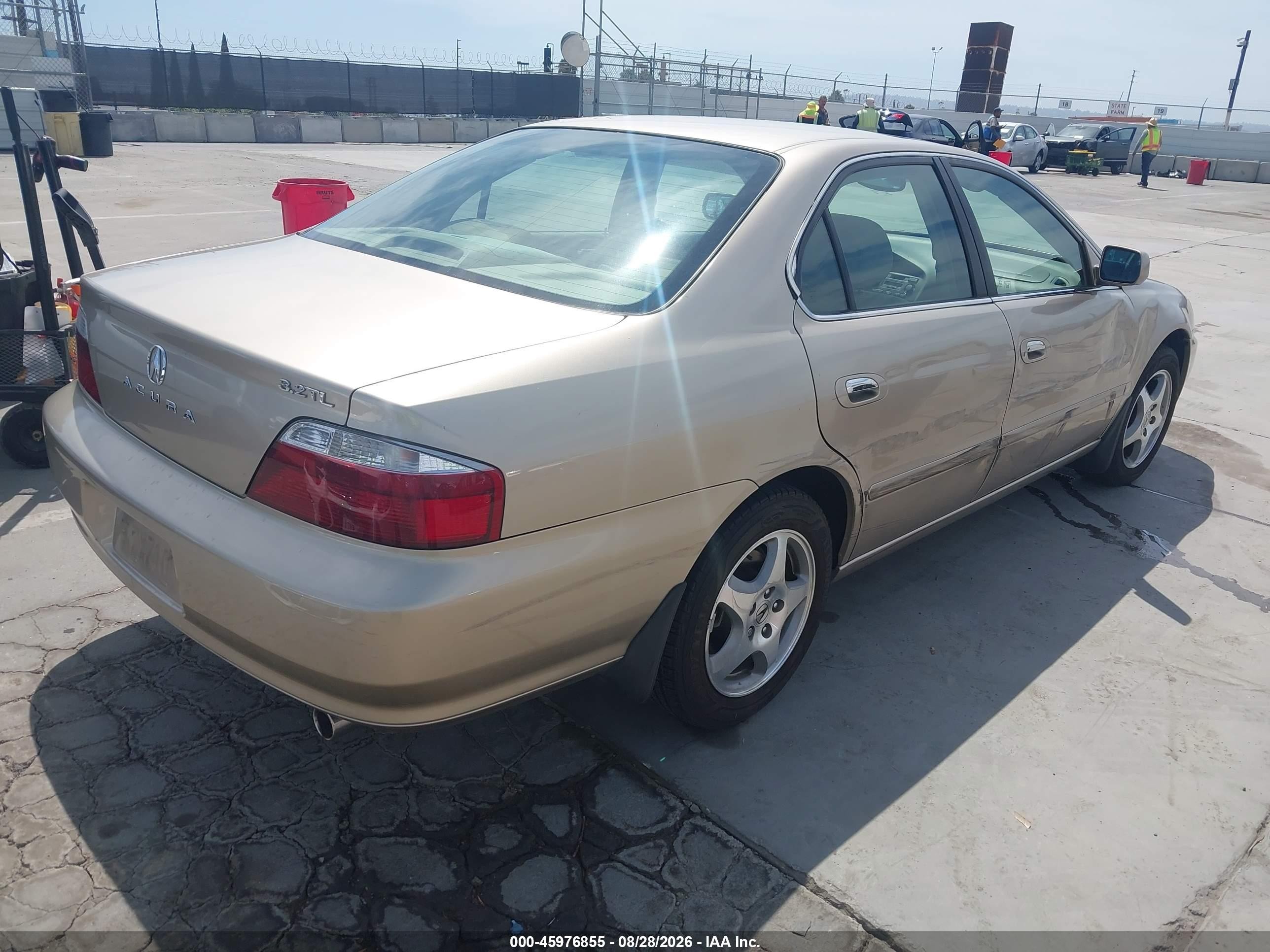 2003 Acura Tl VIN 19UUA56653A046818 IAAI salvage auction — Side, Salvage (California), sold $725 on 2026-09-11 (photo 4)