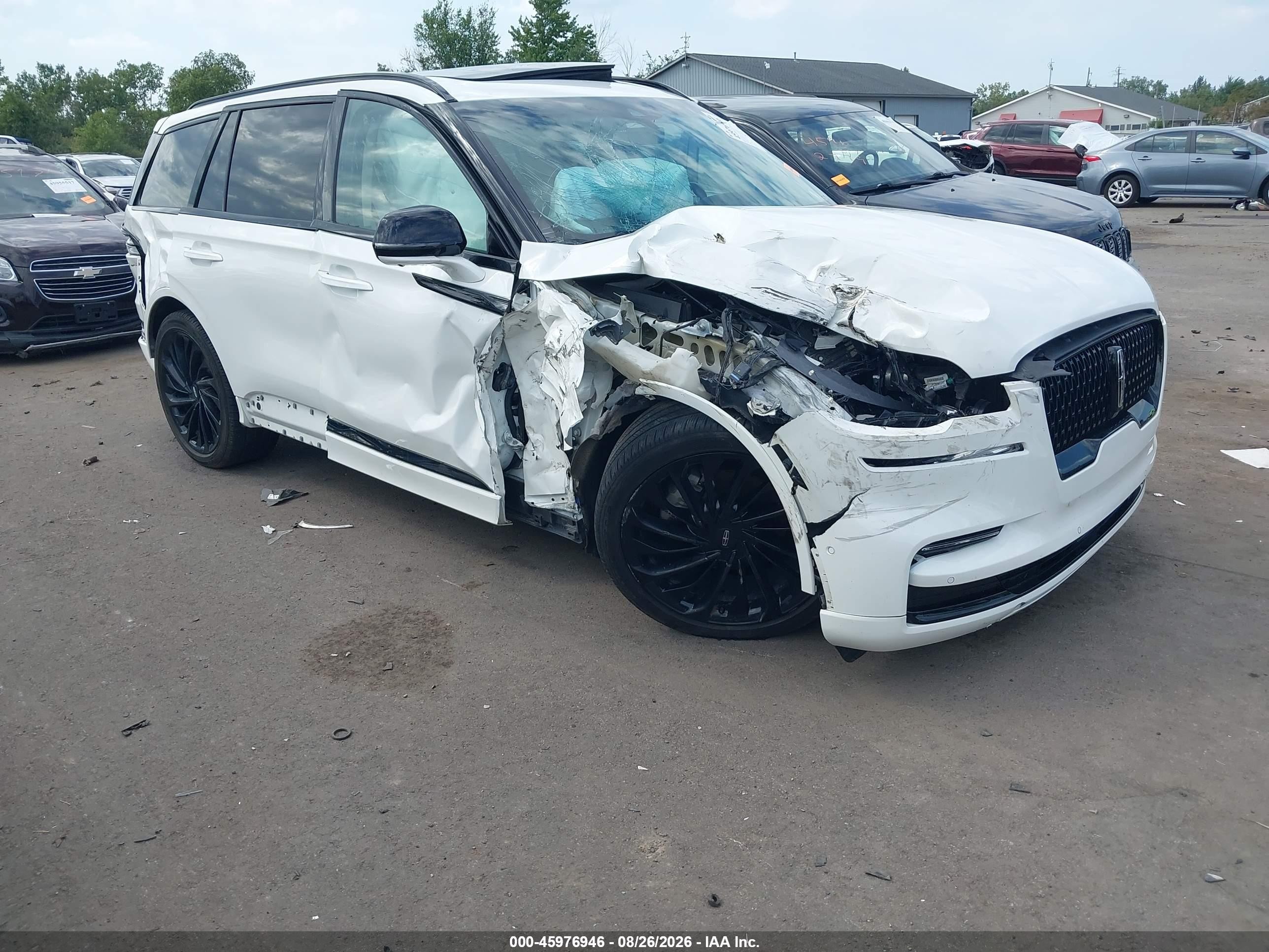 2023 Lincoln Aviator VIN 5LM5J7XC6PGL12068 — IAAI salvage auction photo