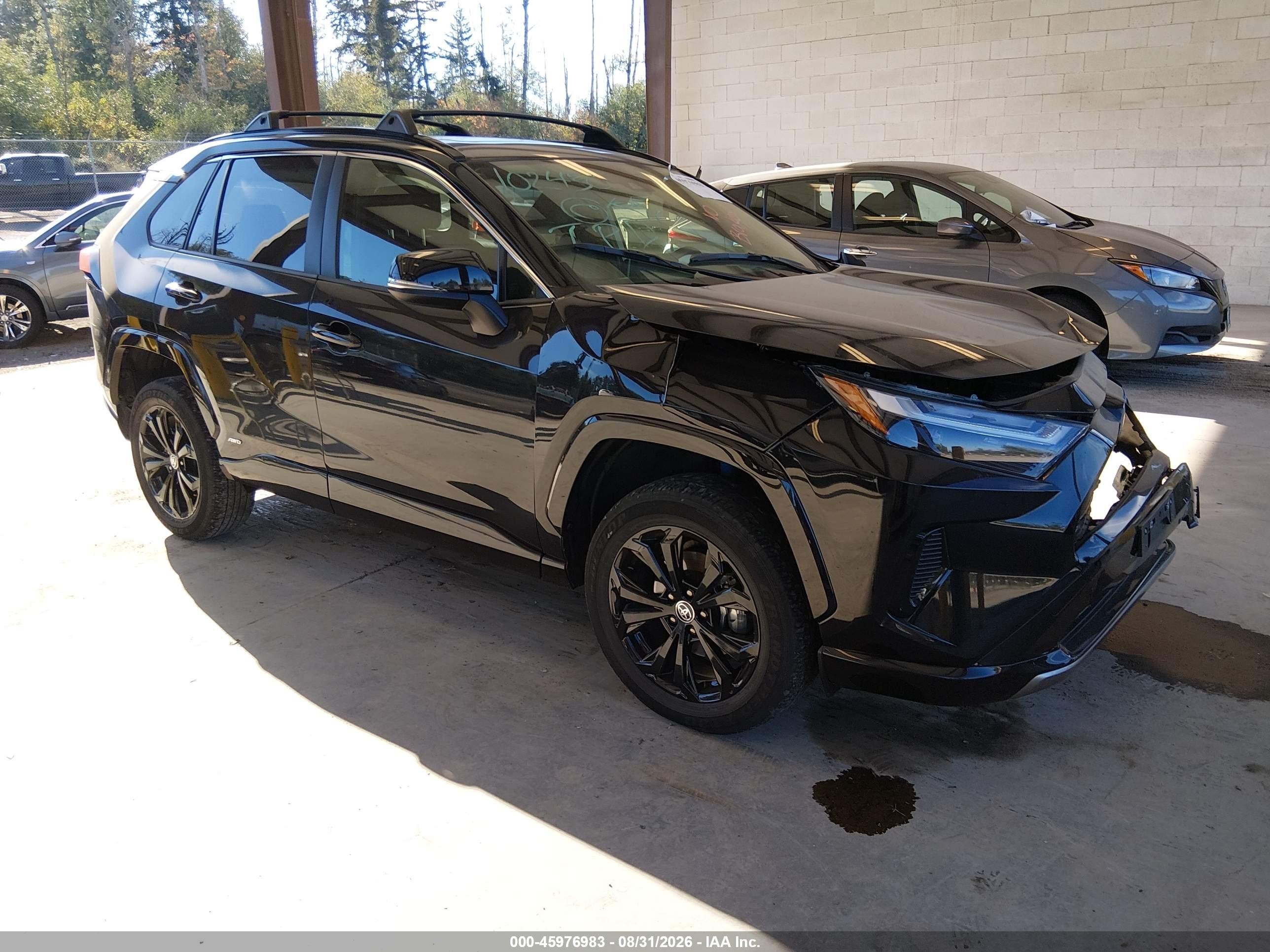2025 Toyota RAV4 Hybrid VIN JTM16RFV0SD156173 — IAAI salvage auction photo