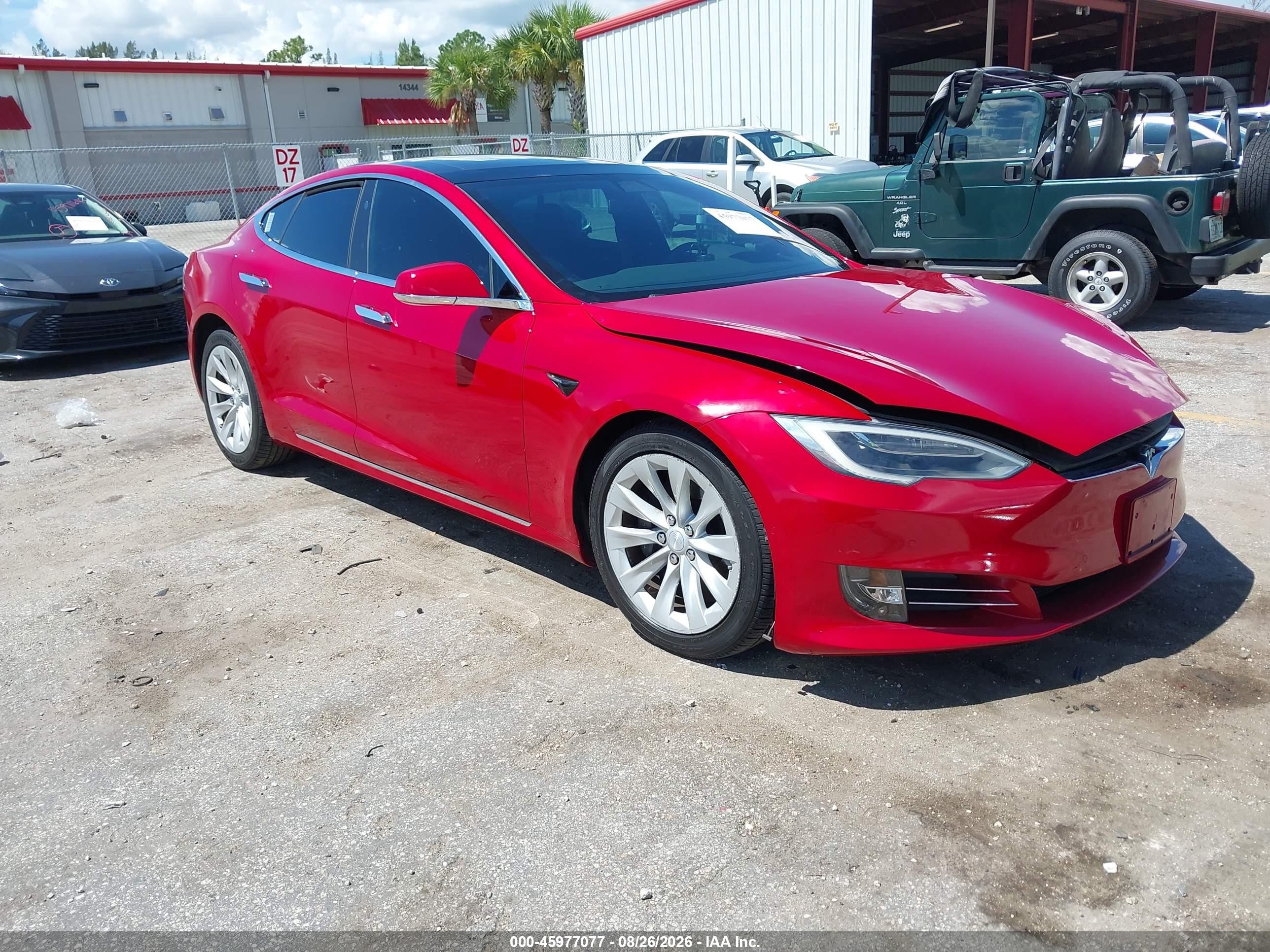 2018 Tesla Model S VIN 5YJSA1E2XJF243517 — IAAI salvage auction photo
