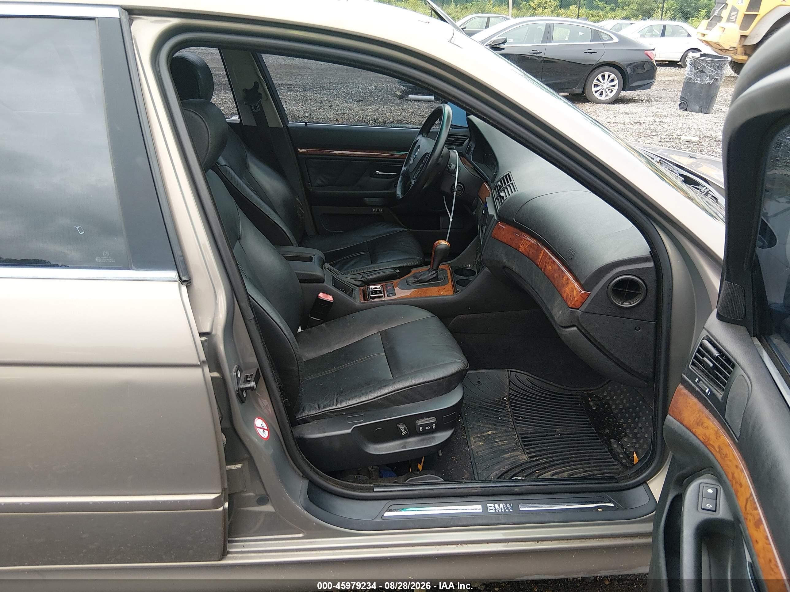 2002 BMW 5 series VIN WBADT63402CH90265 IAAI salvage auction — Normal Wear, Clear (New York), sold $600 on 2026-10-04 (photo 5)