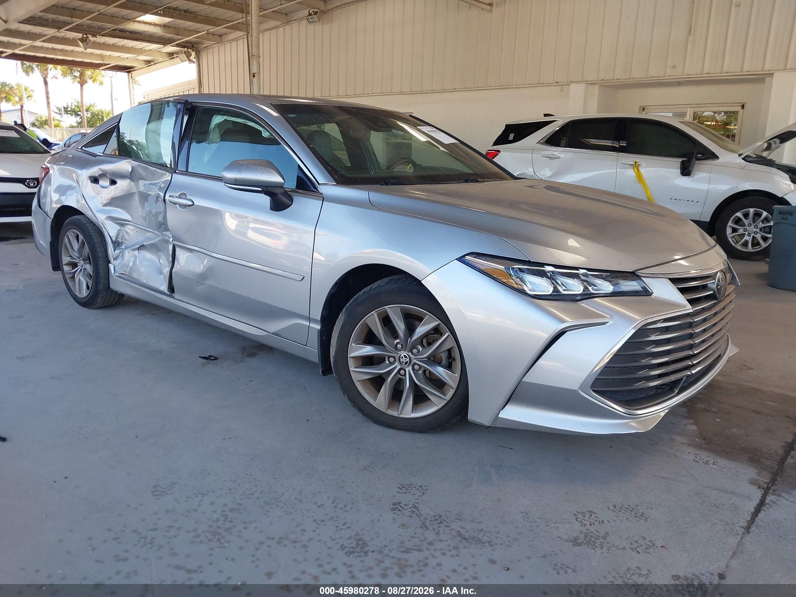 2022 Toyota Avalon VIN 4T1AZ1FB5NU074258 — IAAI salvage auction photo