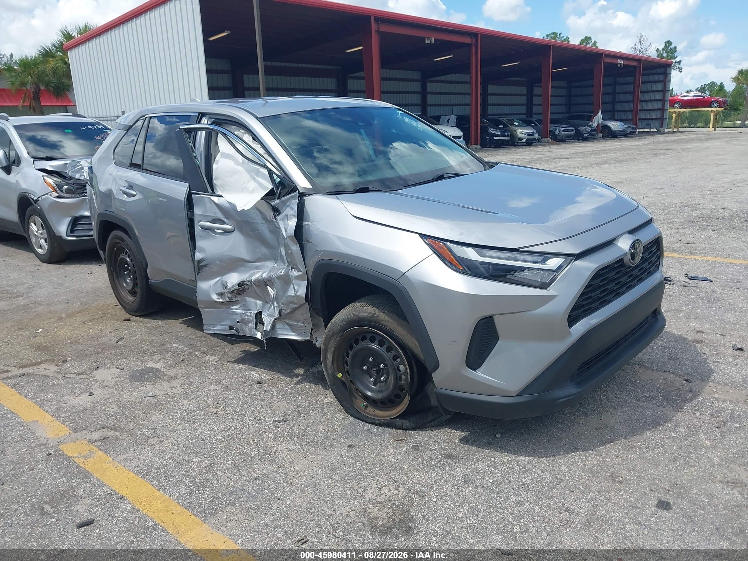 2025 Toyota RAV4 VIN 2T3H1RFV5SC309311 — IAAI salvage auction photo