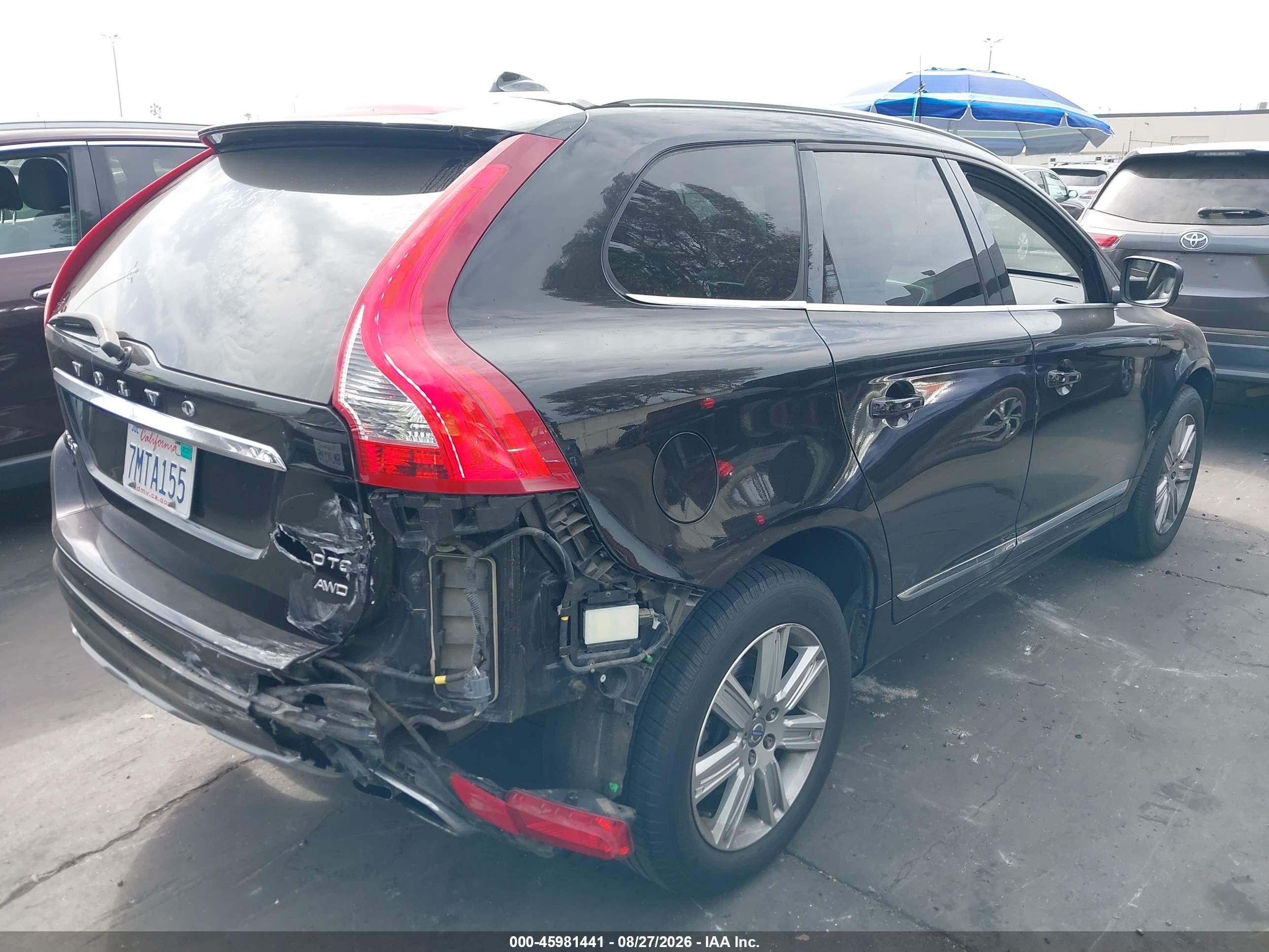 2016 Volvo Xc60 VIN YV4902RM6G2797603 IAAI salvage auction — Rear End, Salvage Certificate (California), sold $4,300 on 2026-09-30 (photo 4)