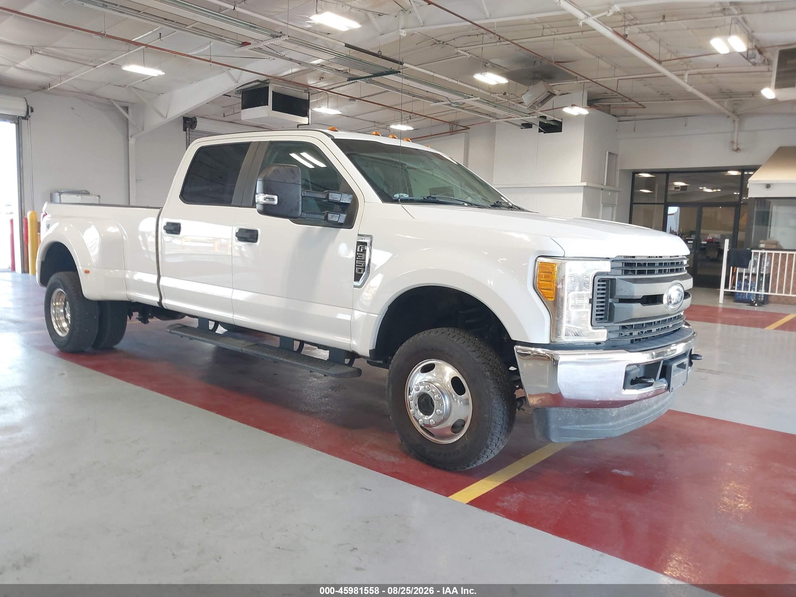 2017 Ford F-350 VIN 1FT8W3D67HED28452 — IAAI salvage auction photo