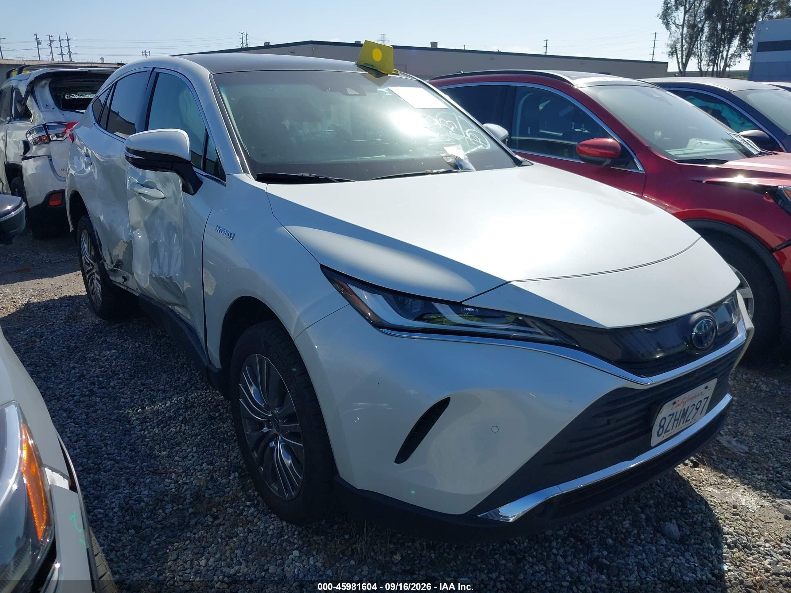 2021 Toyota Venza VIN JTEAAAAH1MJ085244 — IAAI salvage auction photo