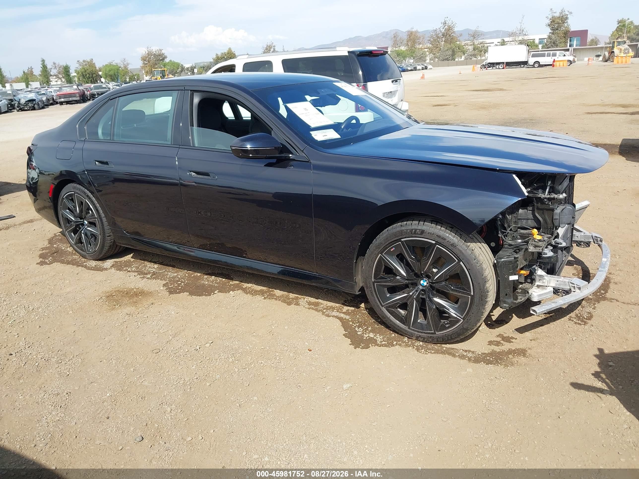2023 BMW 7 Series VIN WBA23EH0XPCM18587 — IAAI salvage auction photo