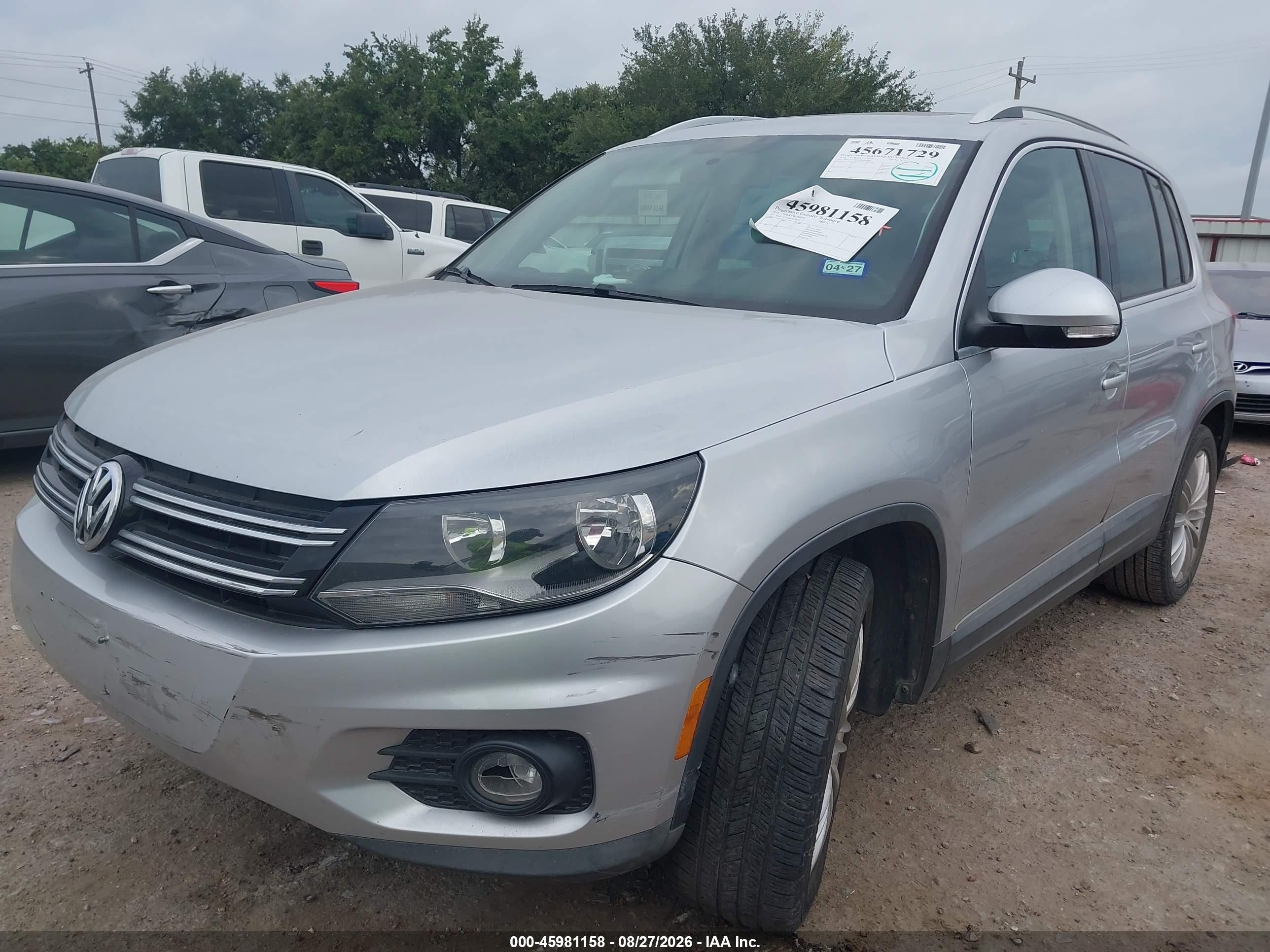 2014 Volkswagen Tiguan VIN WVGAV3AX4EW622202 IAAI salvage auction — Water/Flood, Salvage (Texas), sold $625 on 2026-10-05 (photo 2)