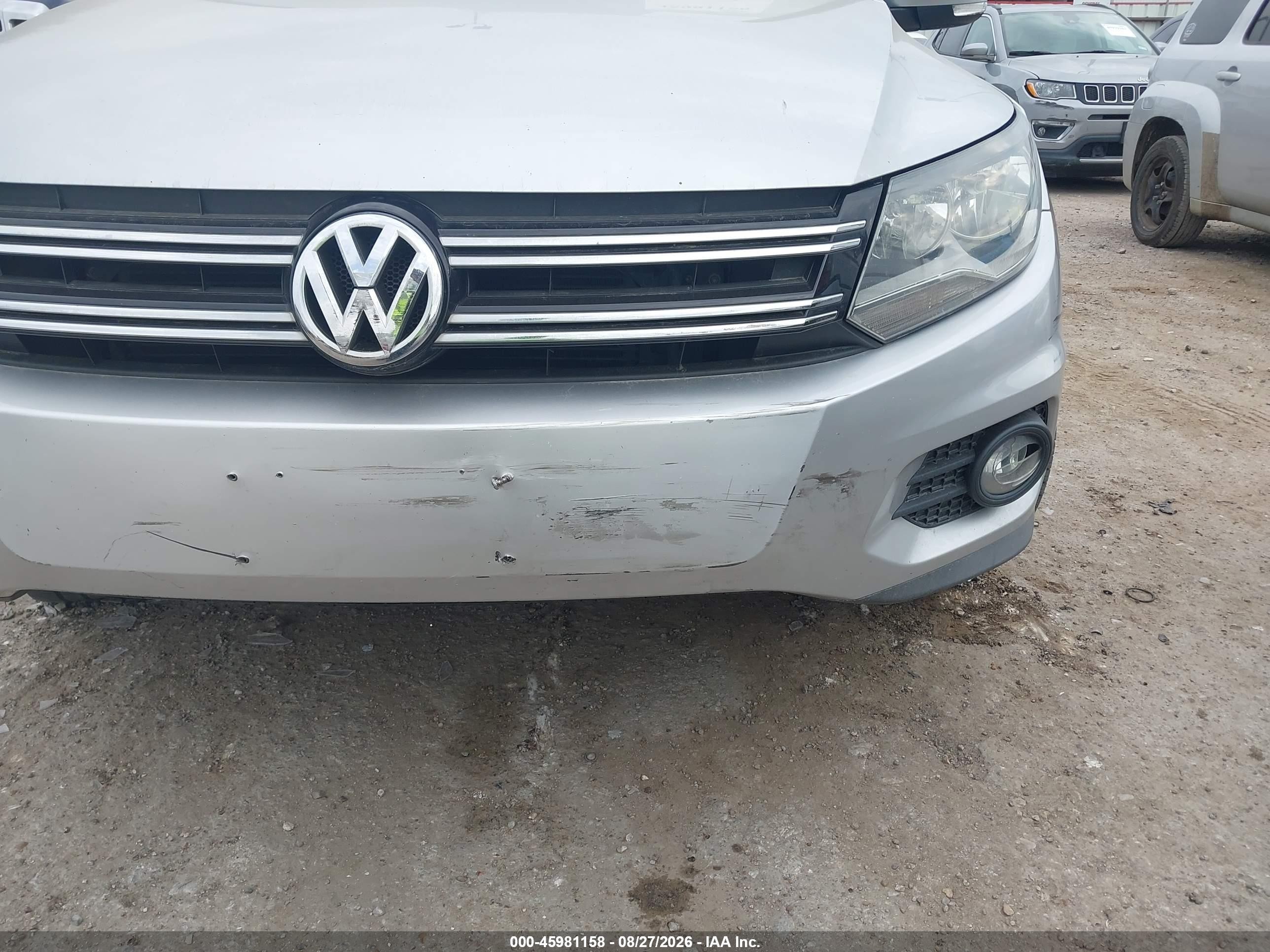 2014 Volkswagen Tiguan VIN WVGAV3AX4EW622202 IAAI salvage auction — Water/Flood, Salvage (Texas), sold $625 on 2026-10-05 (photo 6)