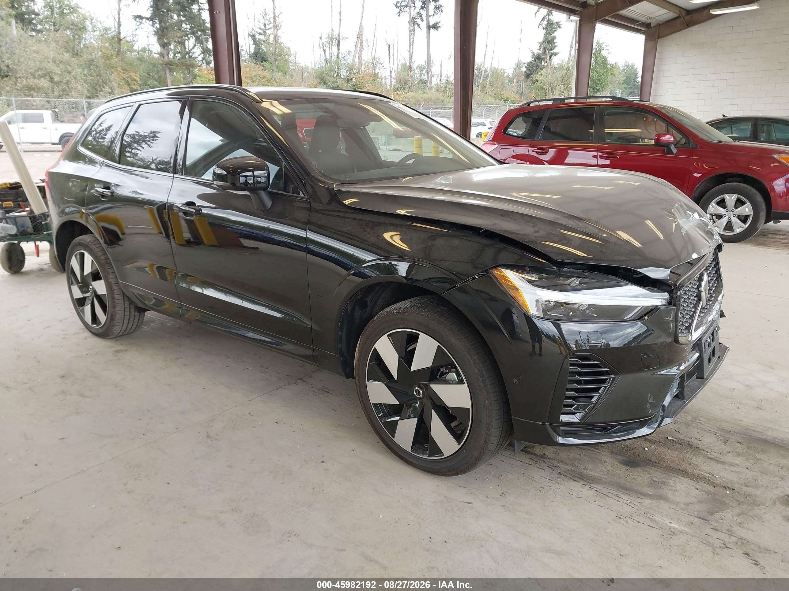 2025 Volvo XC60 VIN YV4H60RC7S1102159 — IAAI salvage auction photo