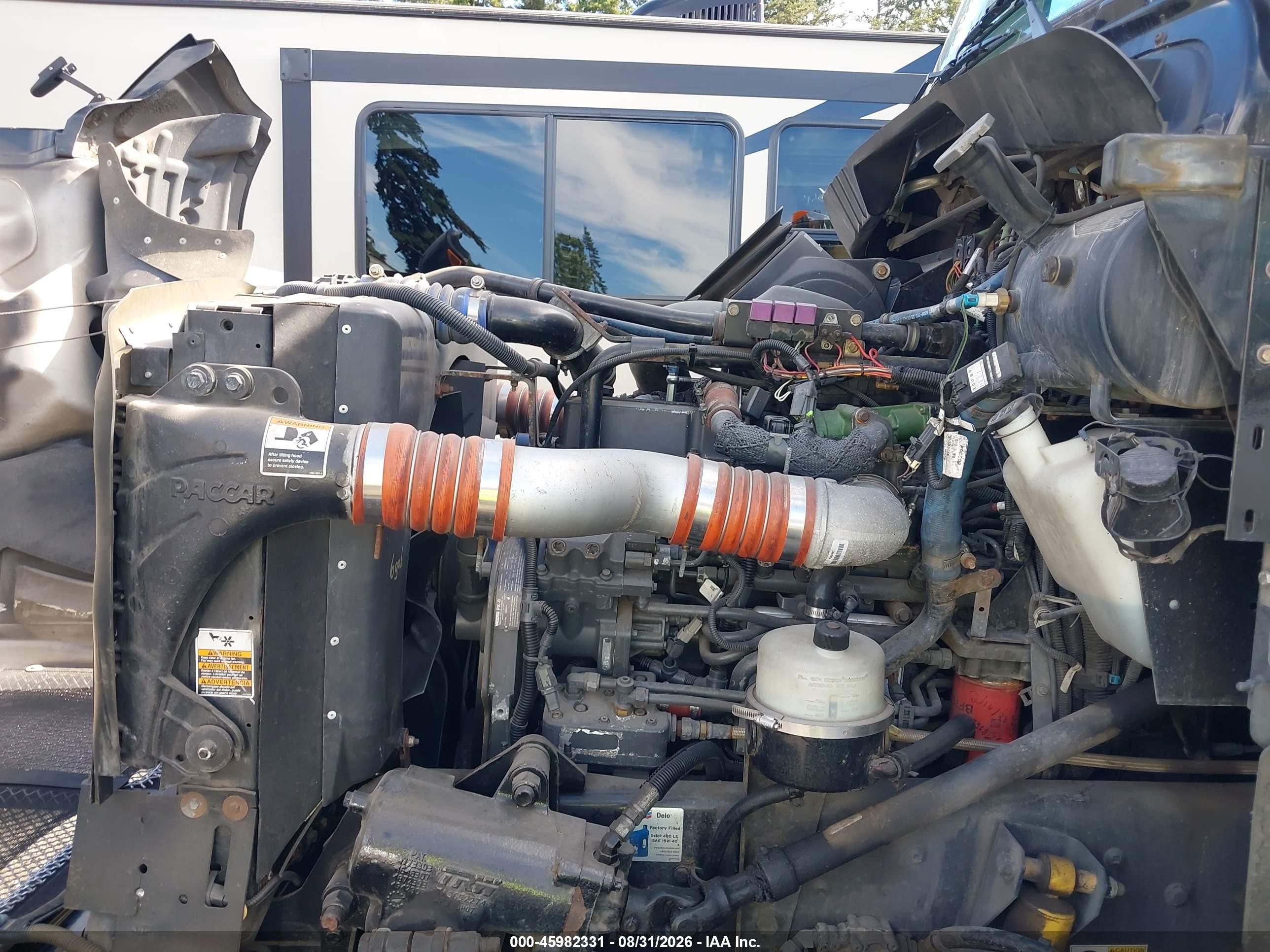2009 Kenworth Construction VIN 2NKHHN6X29M256863 IAAI salvage auction — Side, Enterprise Vehicles Clear Only (Washington), sold $14,700 on 2026-09-09 (photo 9)