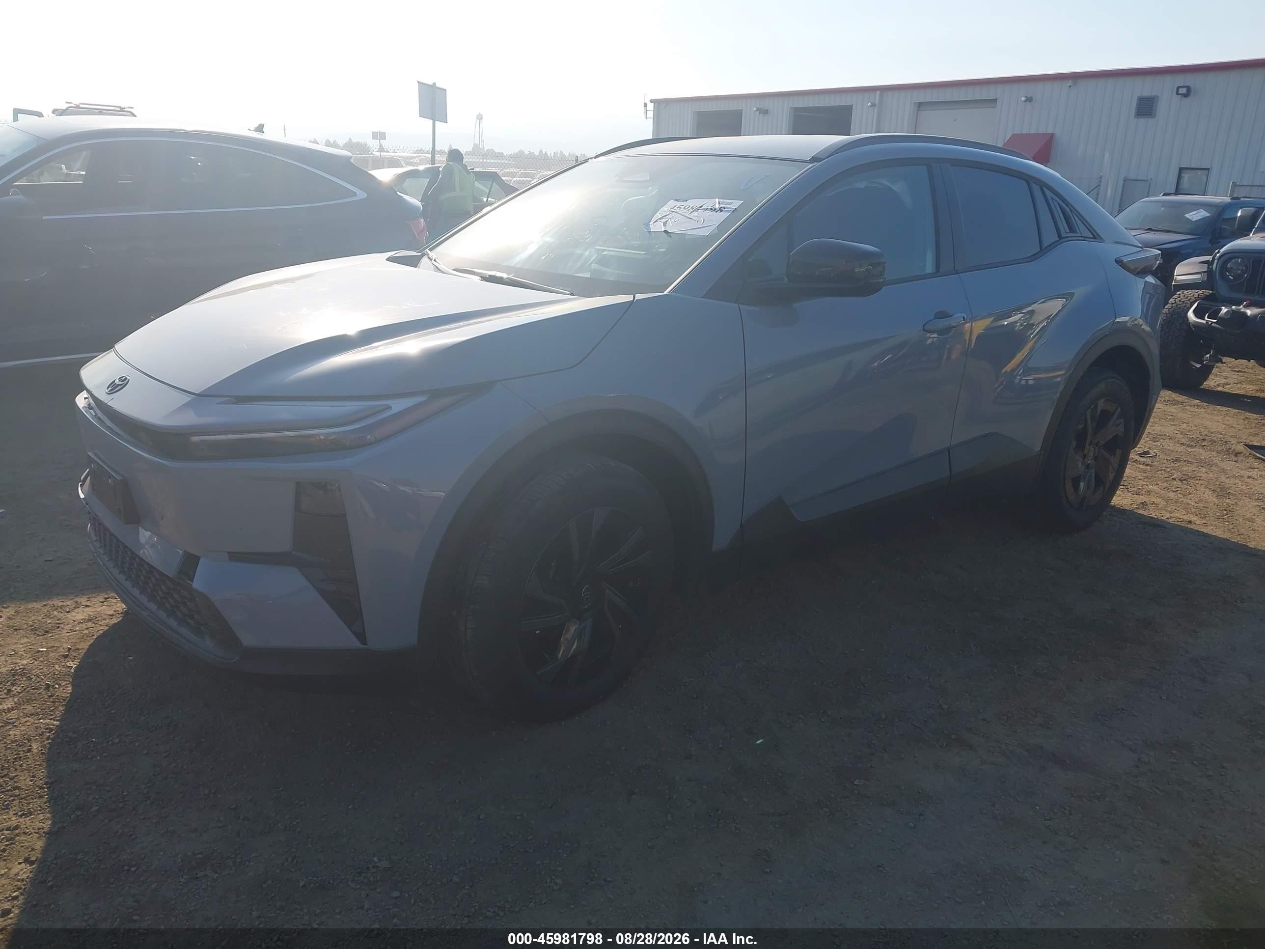 2026 Toyota C-hr VIN JTMAAAAD5TJ012961 IAAI salvage auction — Unknown, Bill Of Sale (Washington), sold $9,300 on 2026-09-18 (photo 2)