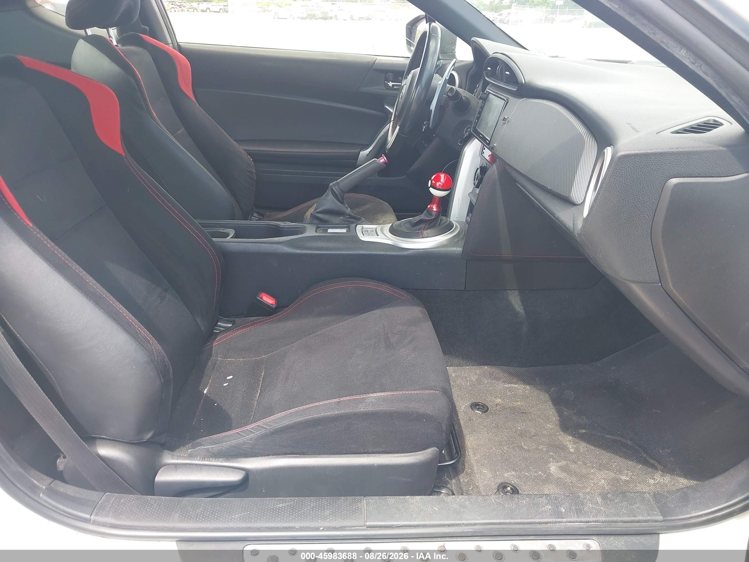2016 Scion Fr-s VIN JF1ZNAA14G8702989 IAAI salvage auction — Normal Wear, Clear (Florida), sold $3,825 on 2026-09-10 (photo 5)