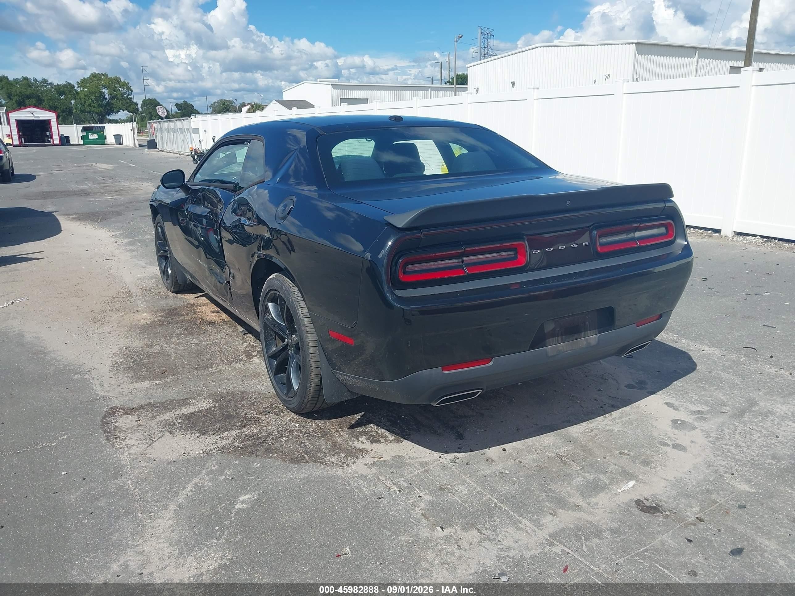 2018 Dodge Challenger VIN 2C3CDZAGXJH318260 IAAI salvage auction — Side, Rebuildable (Florida), sold $5,000 on 2026-10-03 (photo 3)