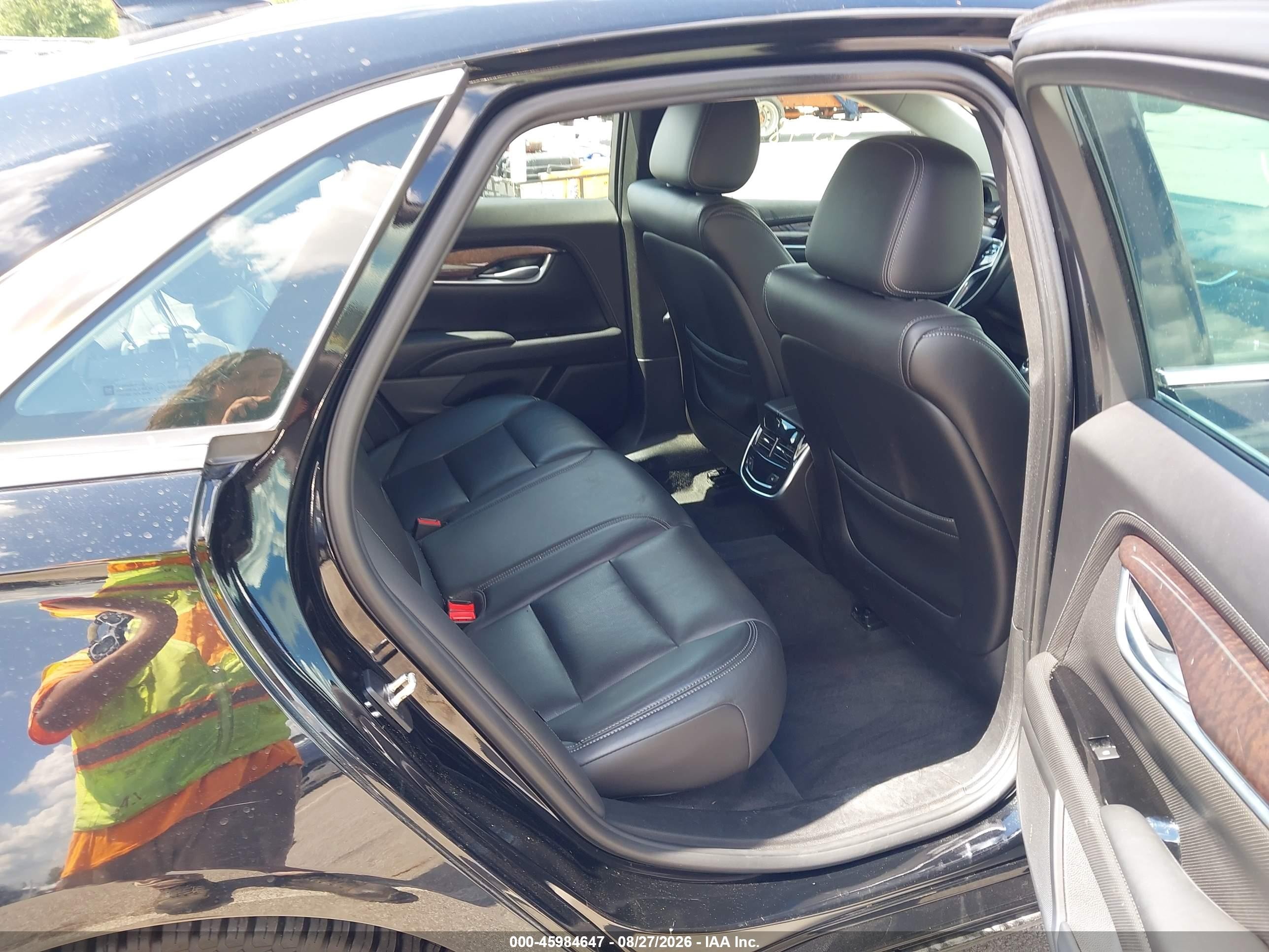 2016 Cadillac Xts VIN 2G61M5S39G9100209 IAAI salvage auction — Unknown, Clear (Indiana), sold $3,900 on 2026-10-08 (photo 8)